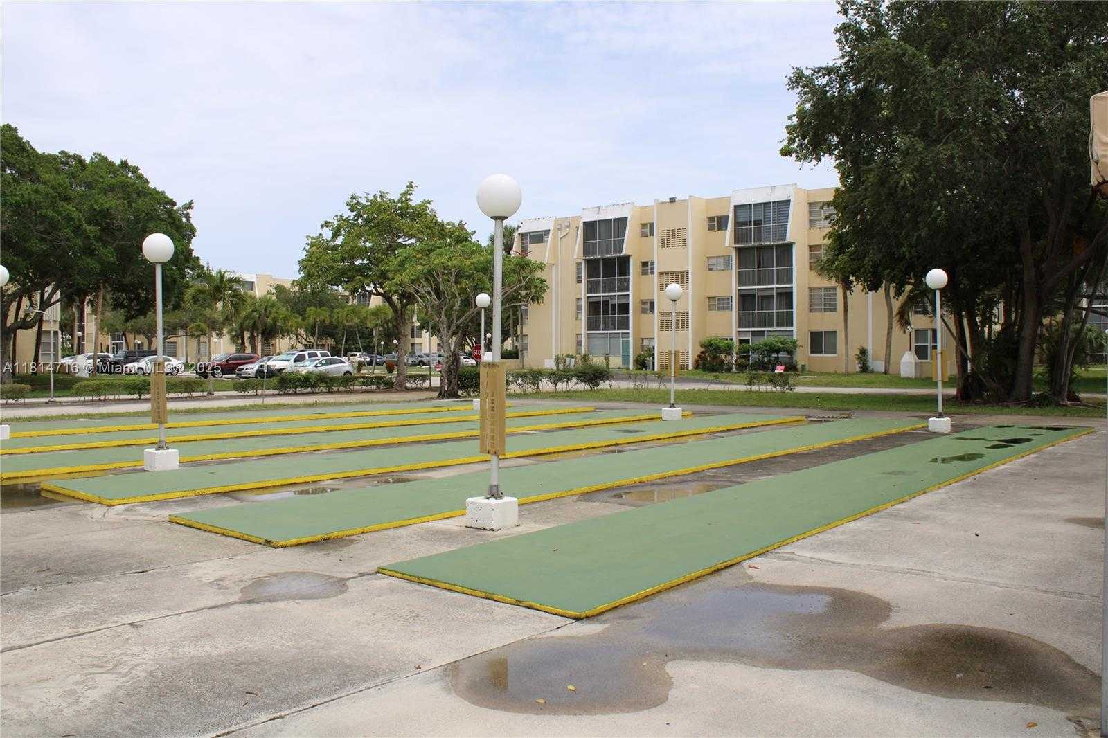 Small Image of 920 NORTH EAST 199TH ST #2S Apt 217, Miami Number 6