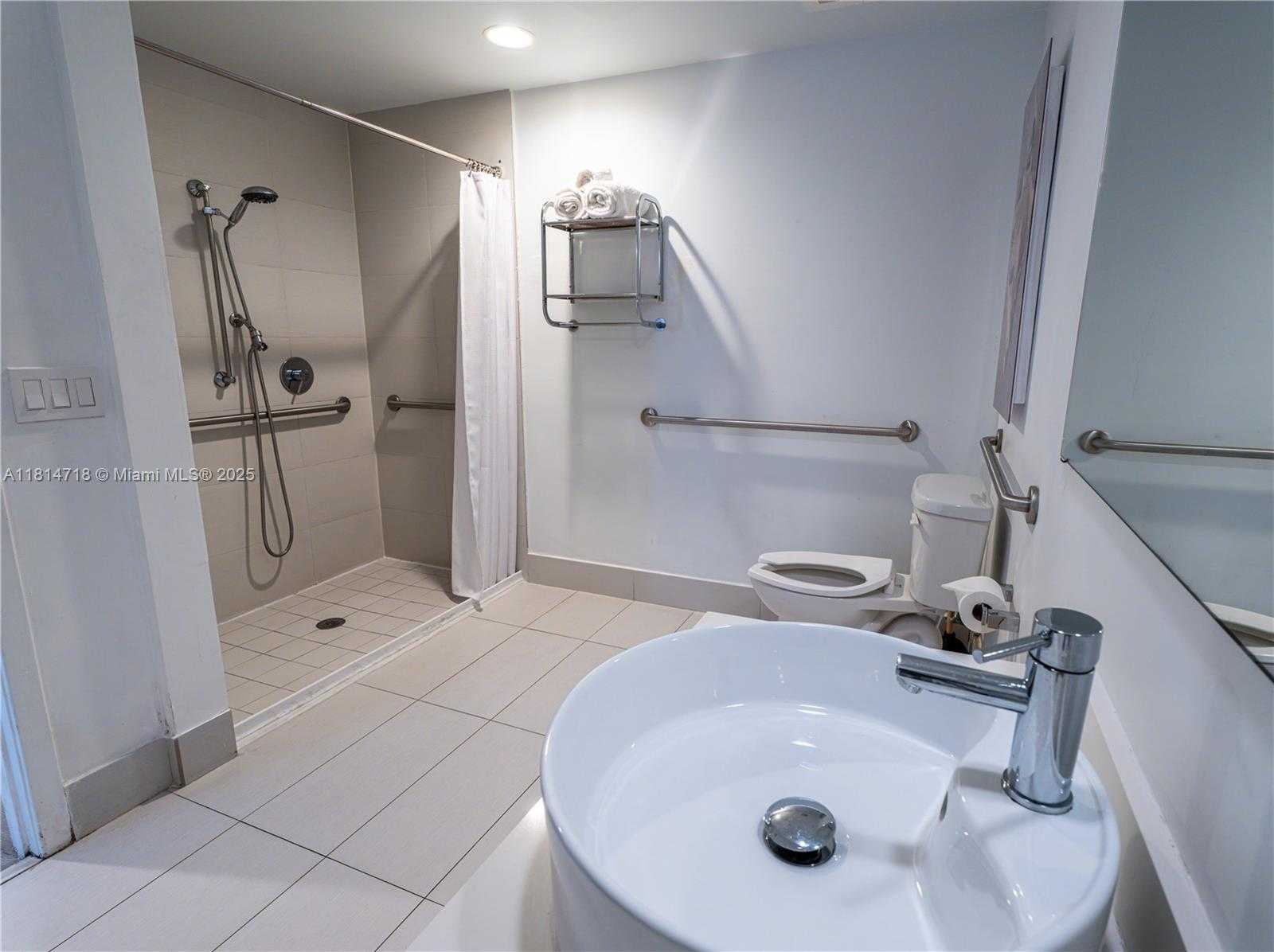 Small Image of 2602 EAST HALLANDALE BEACH BLVD #R2004, Hallandale Beach Number 10