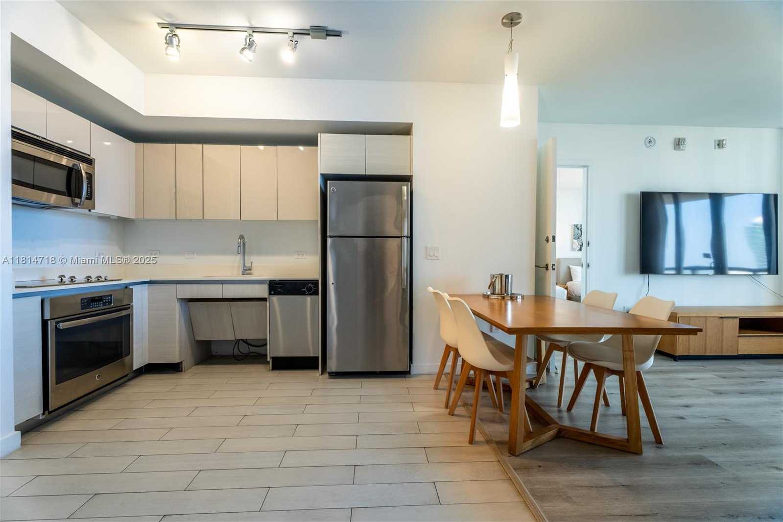 Small Image of 2602 EAST HALLANDALE BEACH BLVD #R2004, Hallandale Beach Number 25