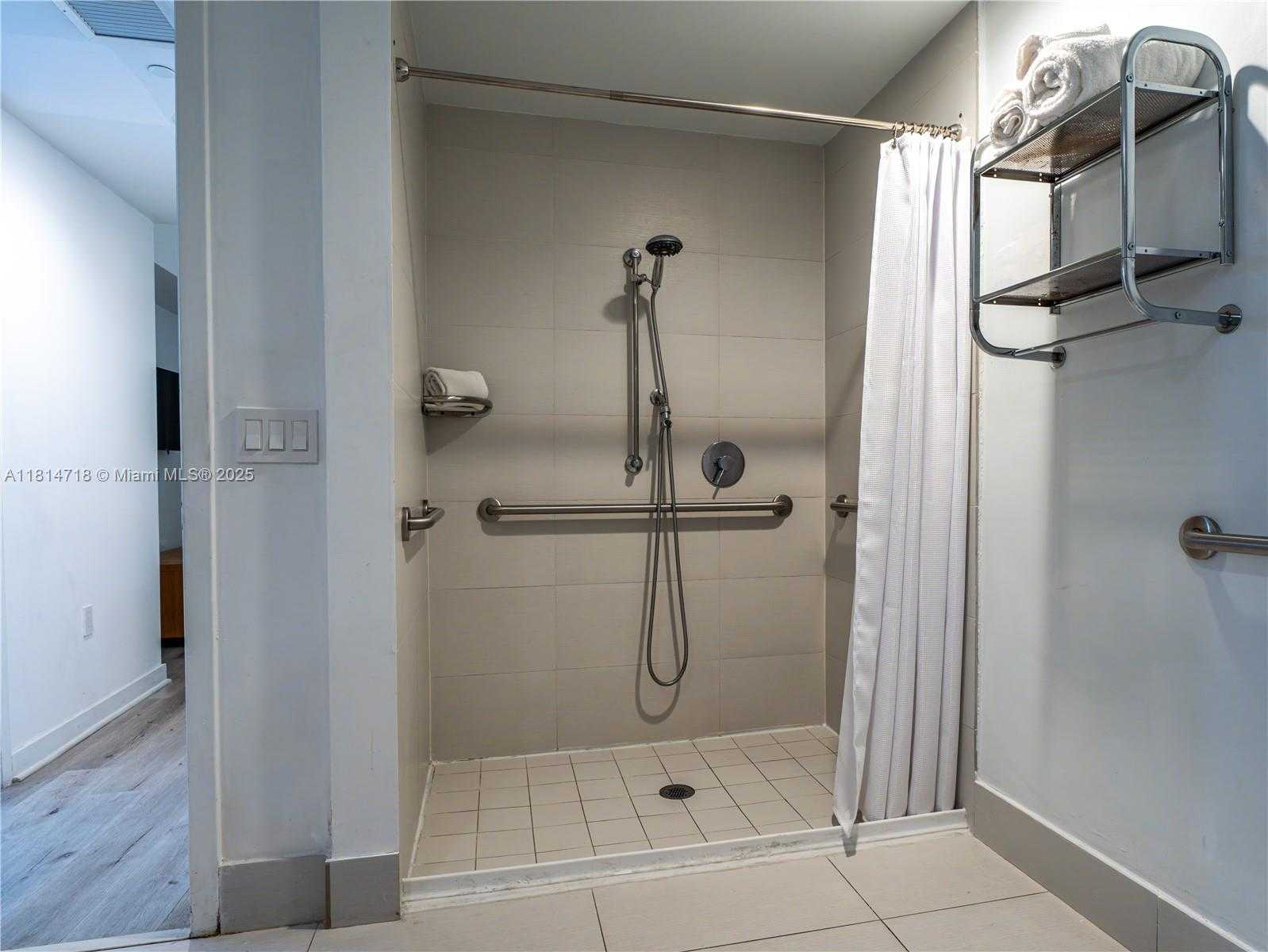 Small Image of 2602 EAST HALLANDALE BEACH BLVD #R2004, Hallandale Beach Number 9