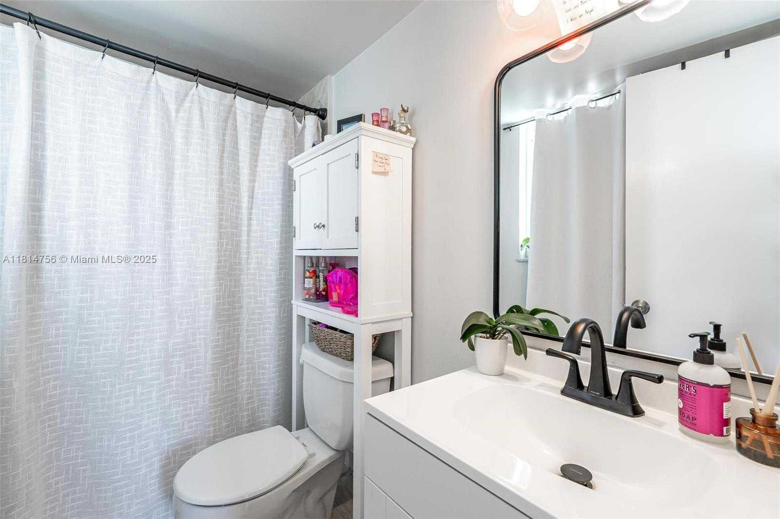 Small Image of 1811 JEFFERSON ST #710, Hollywood Number 16