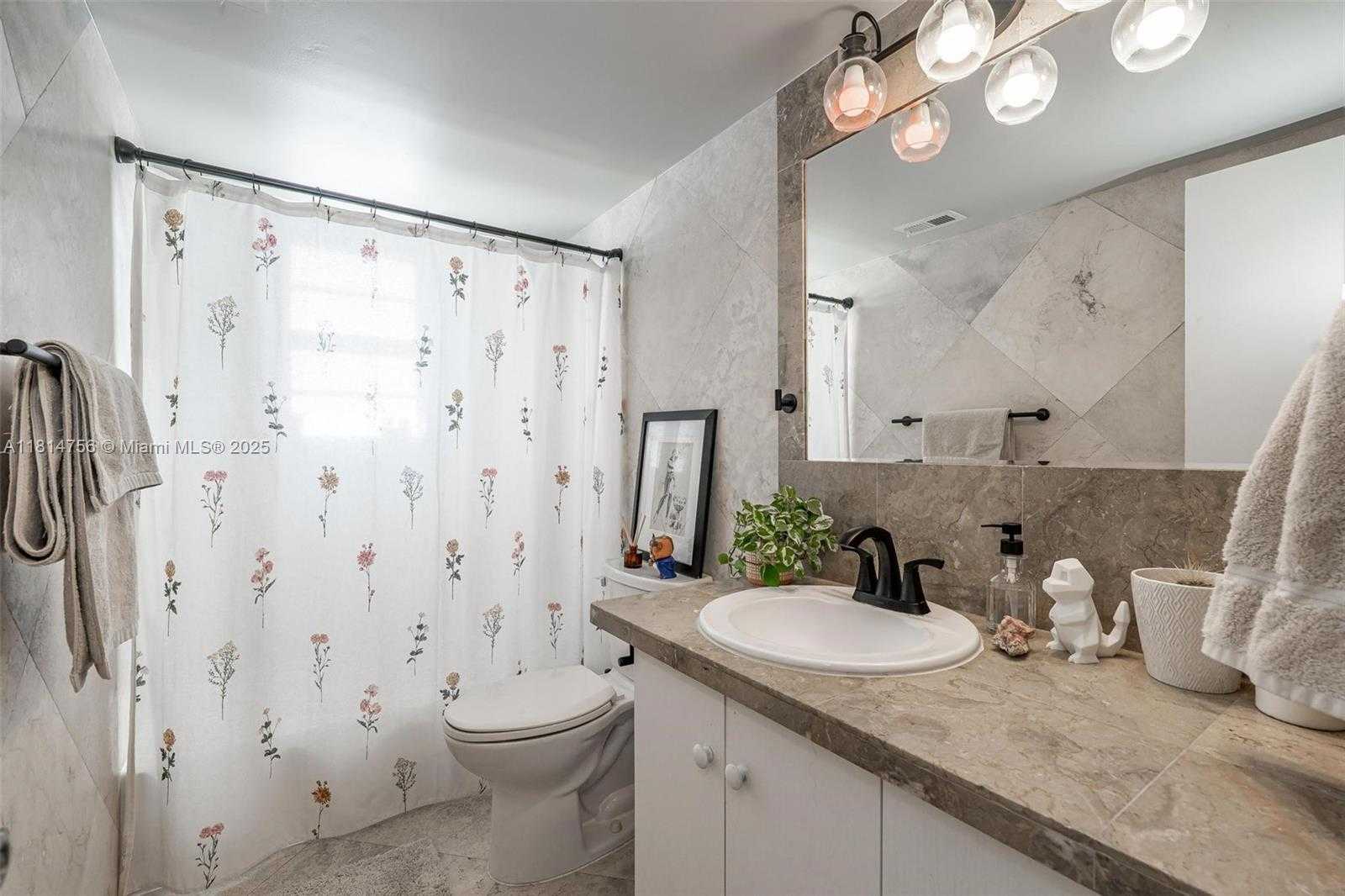 Small Image of 1811 JEFFERSON ST #710, Hollywood Number 4