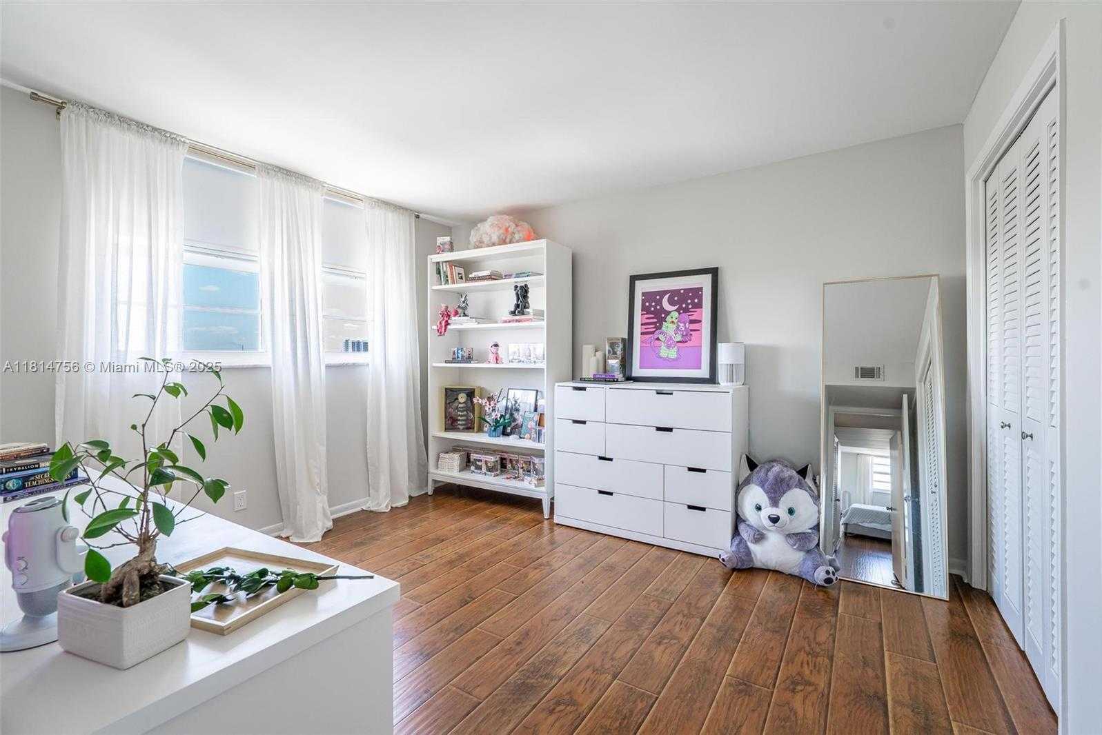 Small Image of 1811 JEFFERSON ST #710, Hollywood Number 5