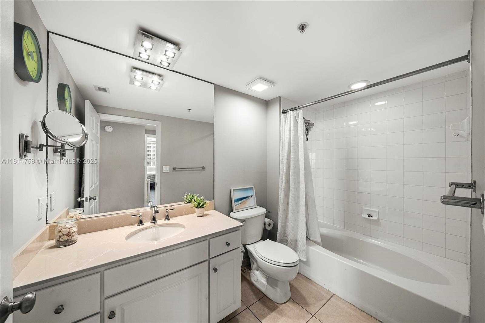 Small Image of 2000 NORTH BAYSHORE DR #1011, Miami Number 14