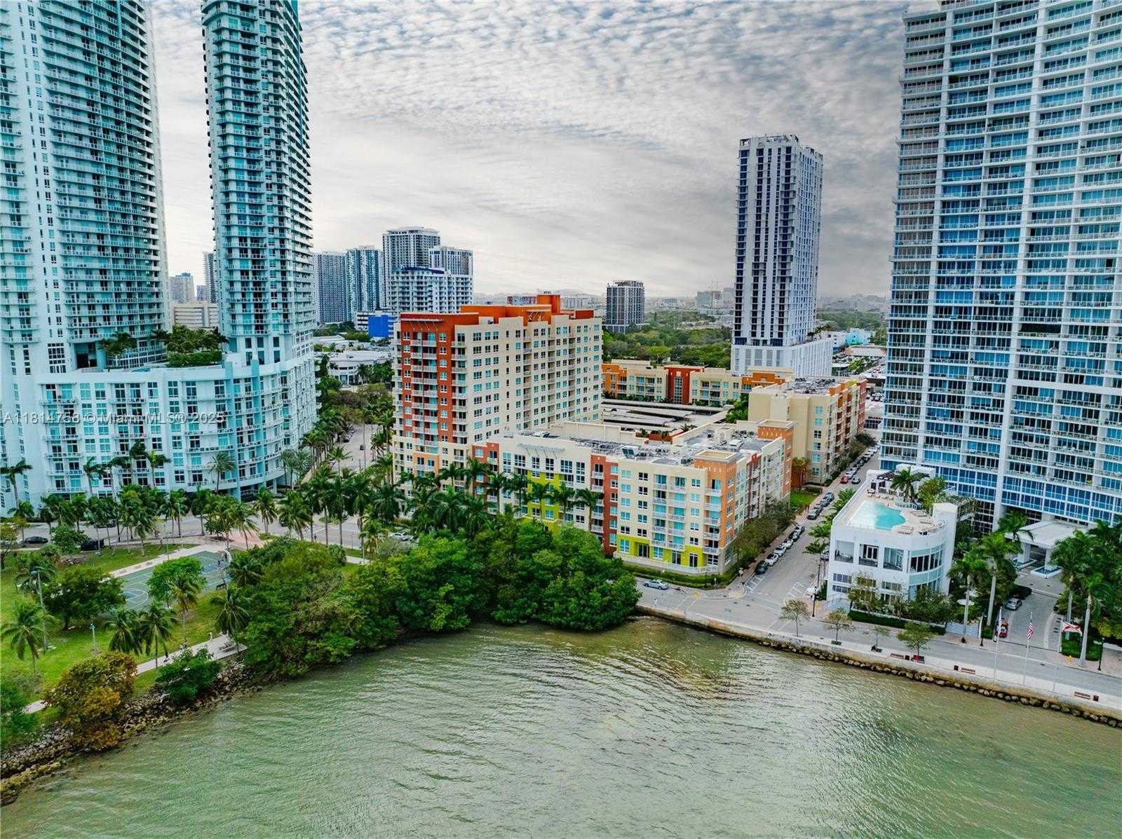 Small Image of 2000 NORTH BAYSHORE DR #1011, Miami Number 18