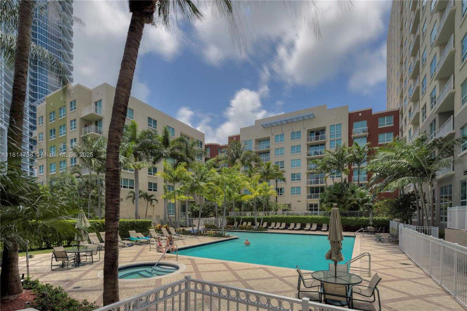 Small Image of 2000 NORTH BAYSHORE DR #1011, Miami Number 26
