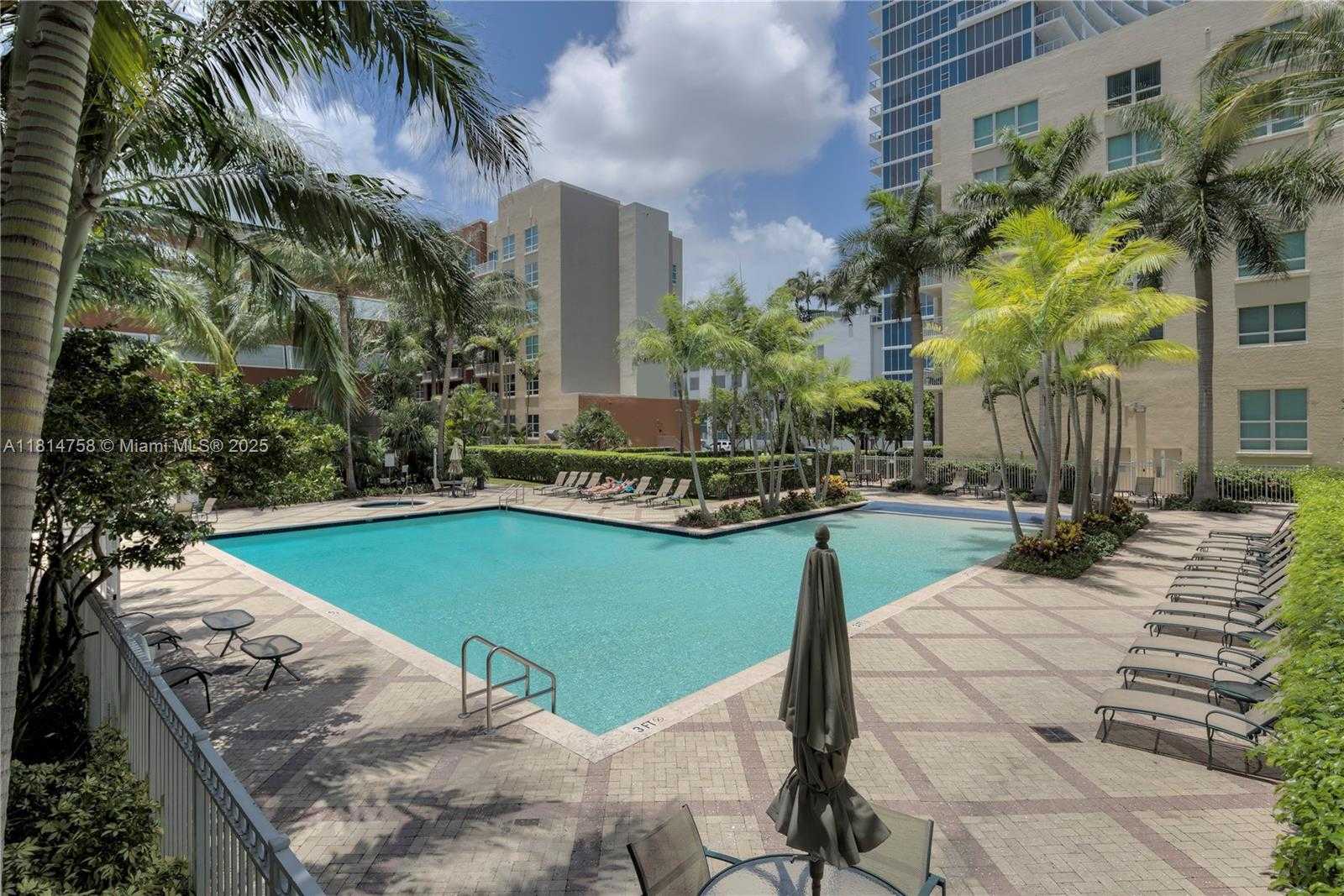 Small Image of 2000 NORTH BAYSHORE DR #1011, Miami Number 27