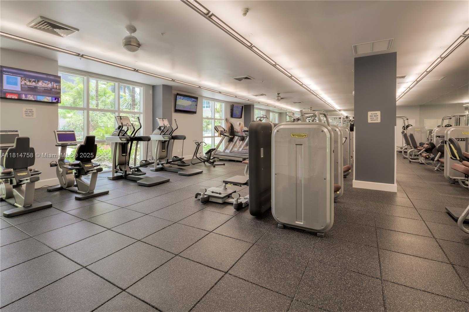 Small Image of 2000 NORTH BAYSHORE DR #1011, Miami Number 34