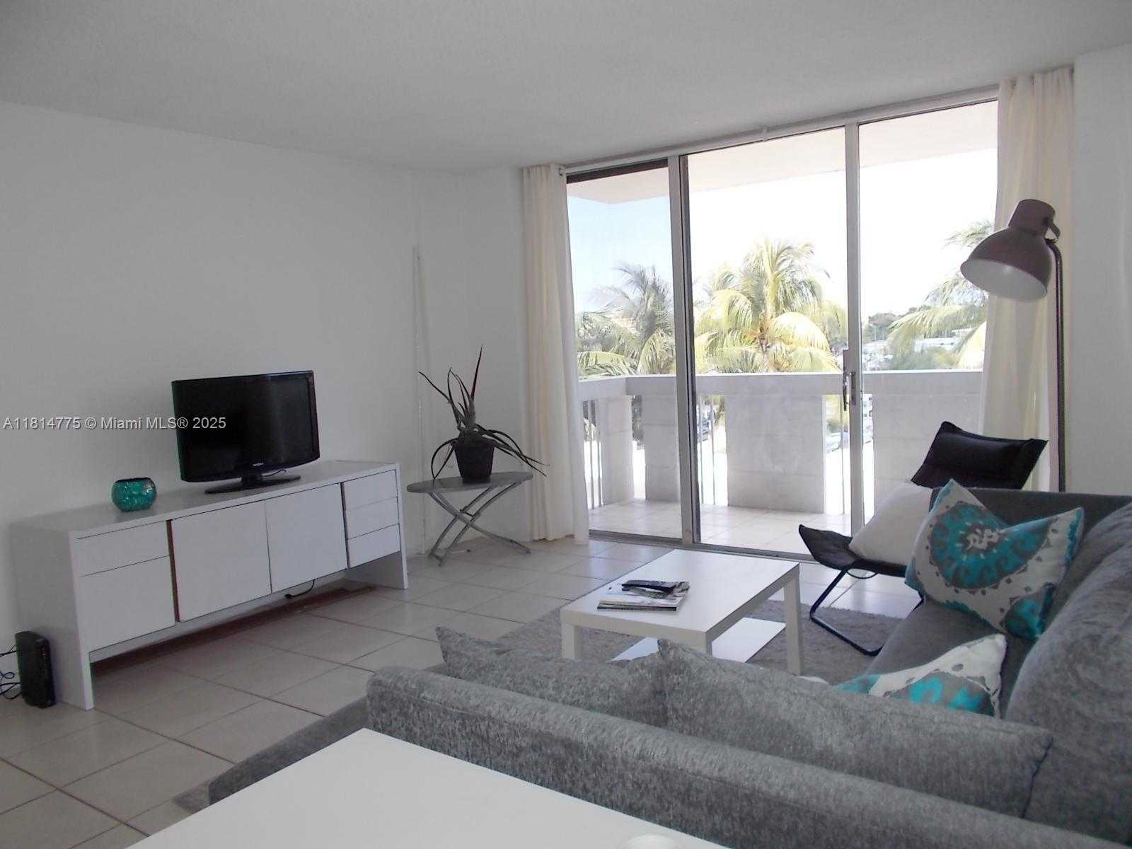 Small Image of 800 WEST AVE #422, Miami Beach Number 4