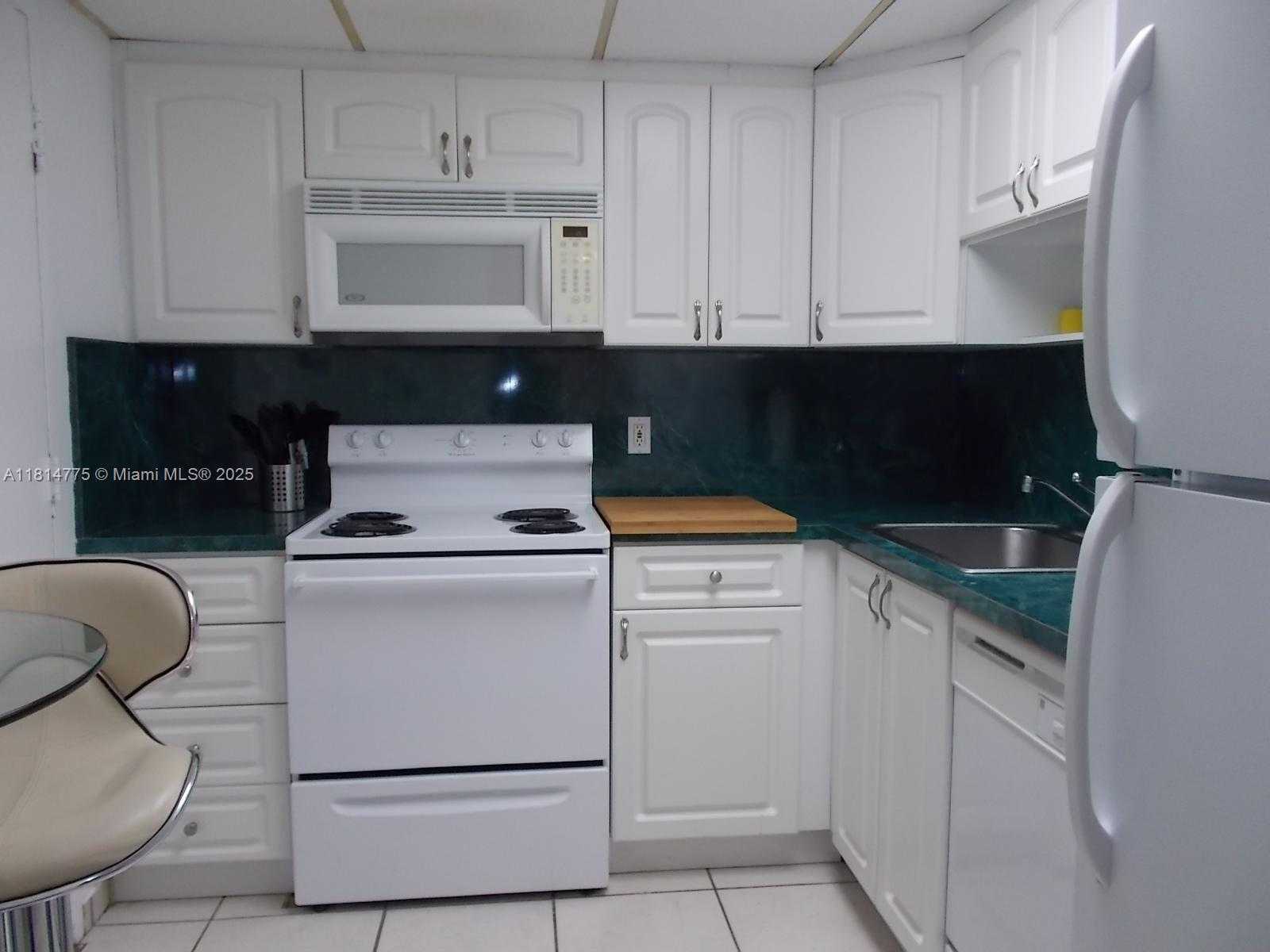 Small Image of 800 WEST AVE #422, Miami Beach Number 6