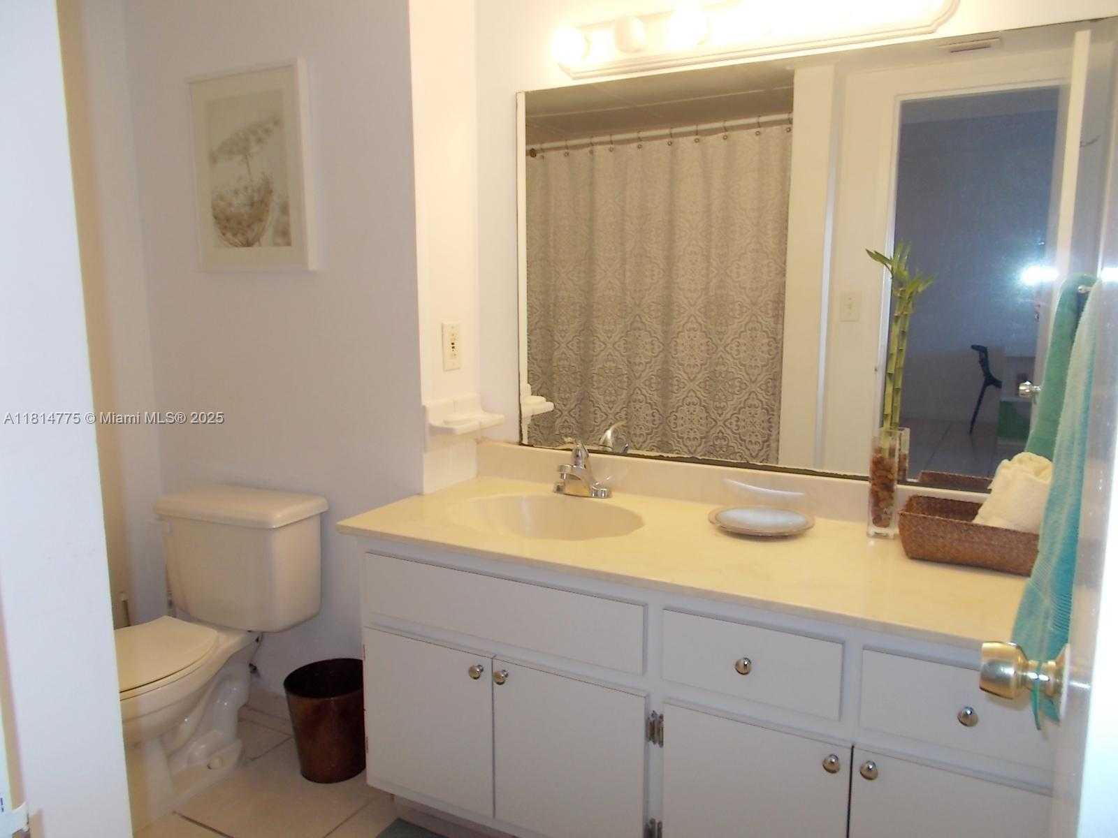Small Image of 800 WEST AVE #422, Miami Beach Number 7
