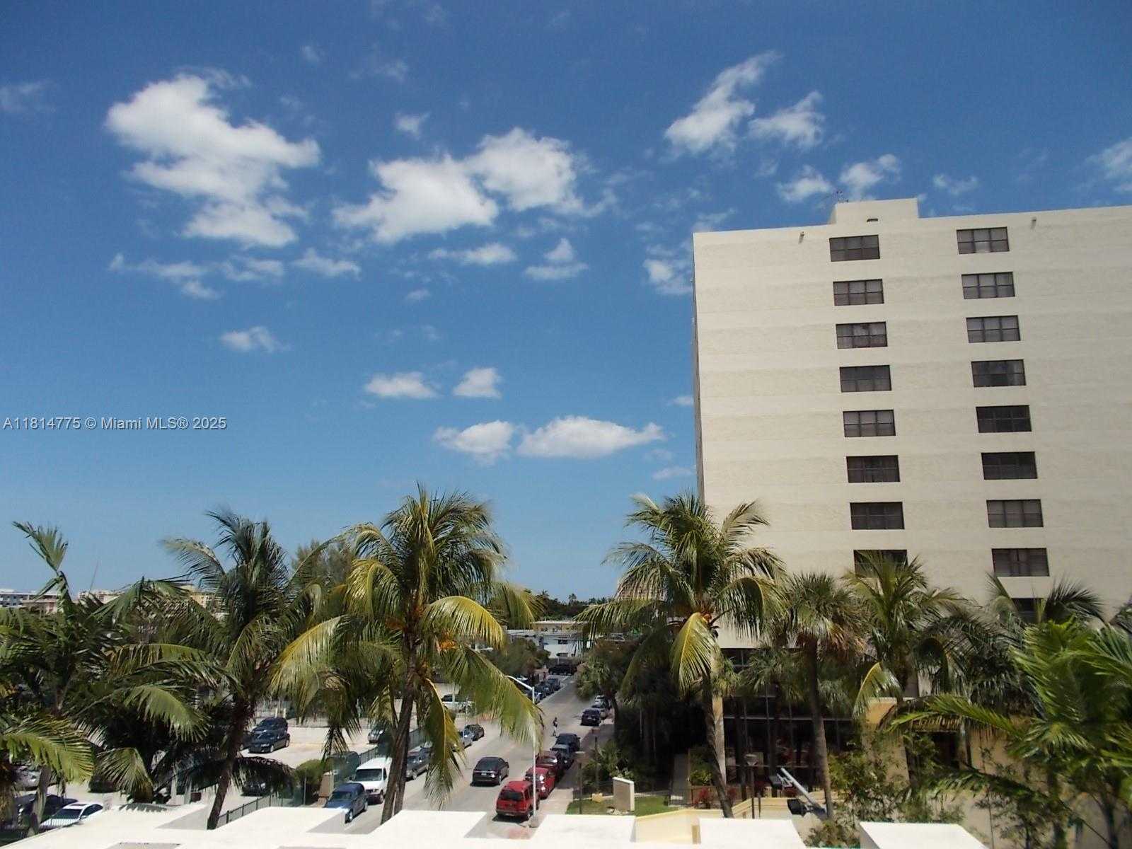 Small Image of 800 WEST AVE #422, Miami Beach Number 9
