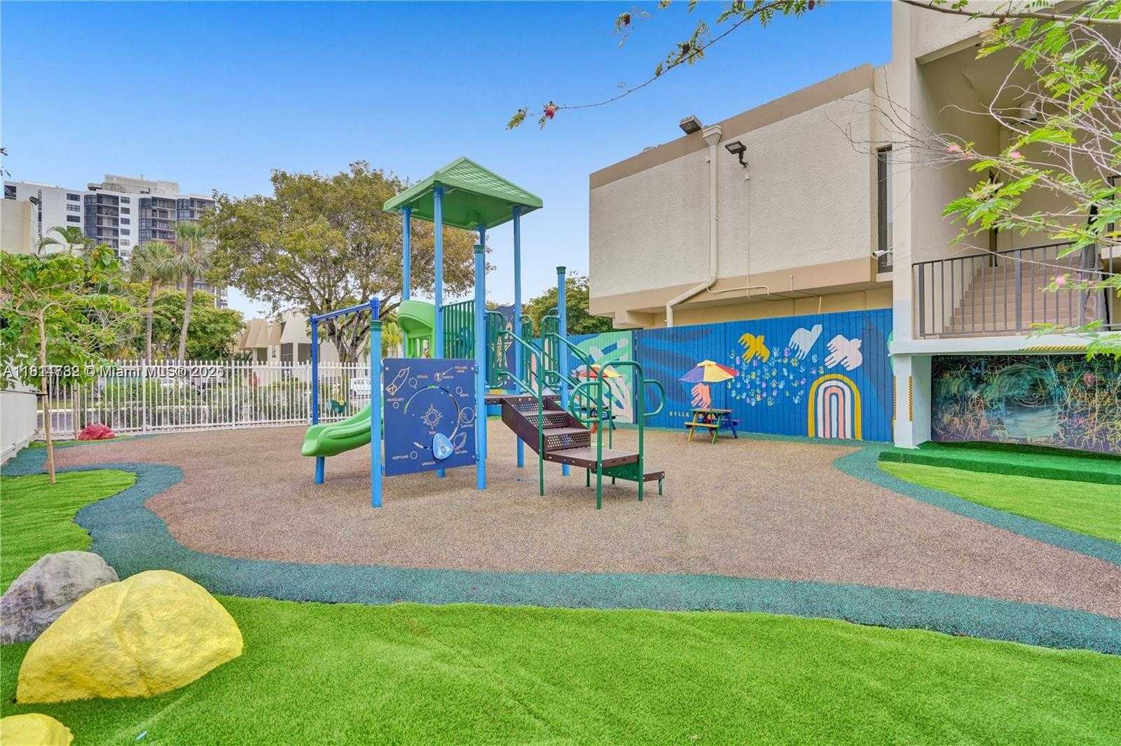 Small Image of 20300 WEST COUNTRY CLUB DR #101-3, Aventura Number 17