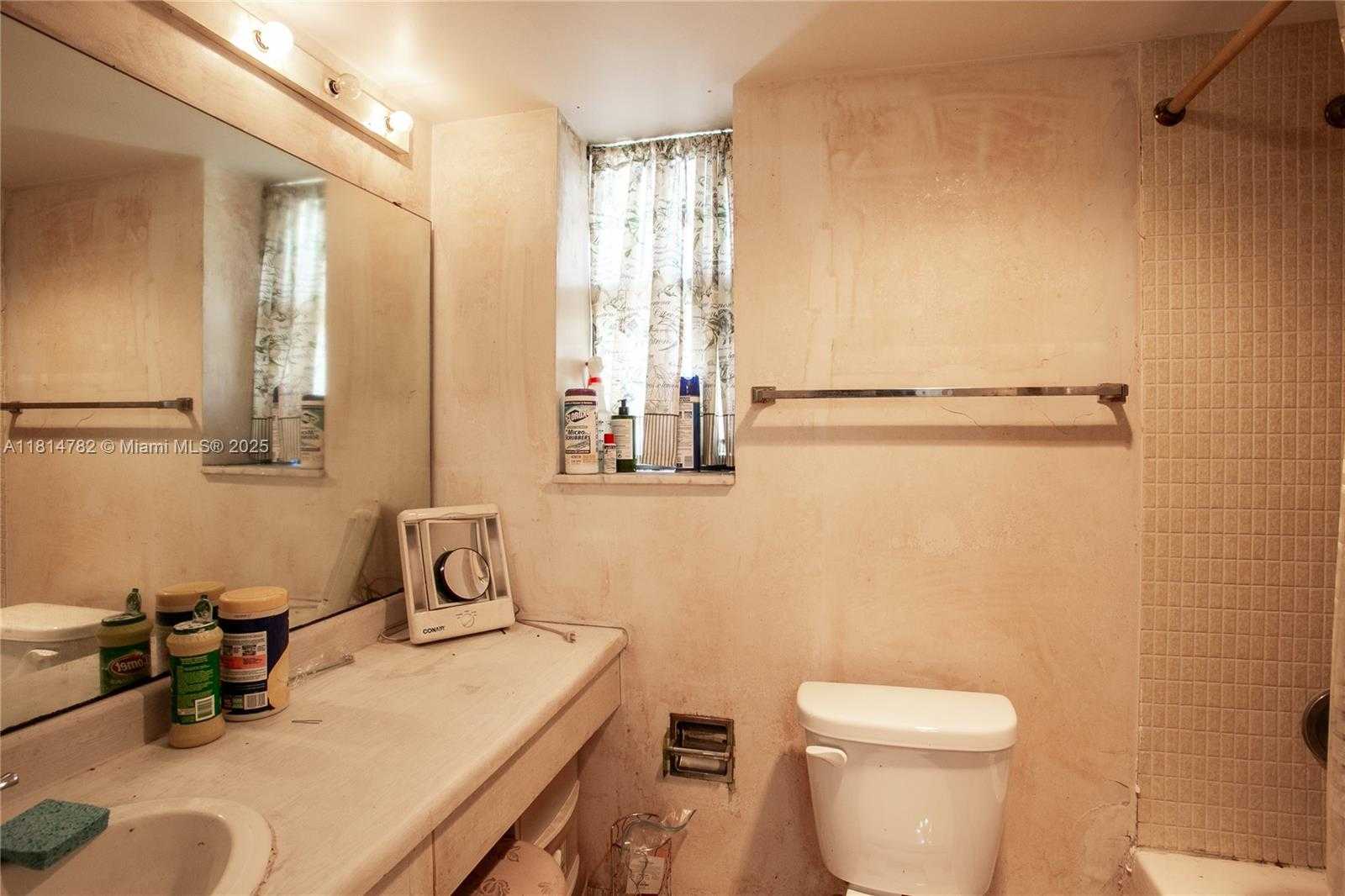 Small Image of 20300 WEST COUNTRY CLUB DR #101-3, Aventura Number 6