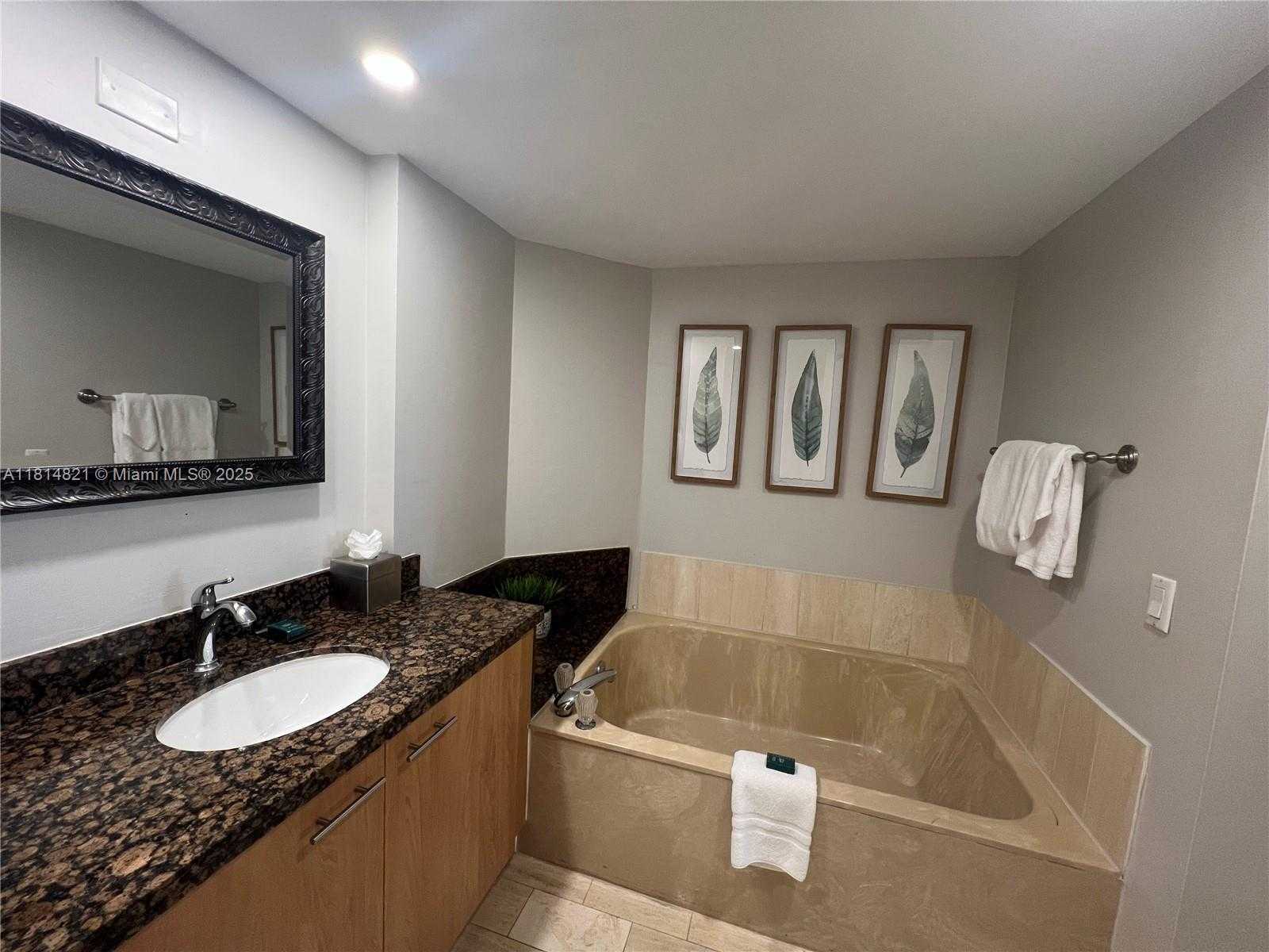 Small Image of 1717 NORTH BAYSHORE DR #A-1038, Miami Number 10