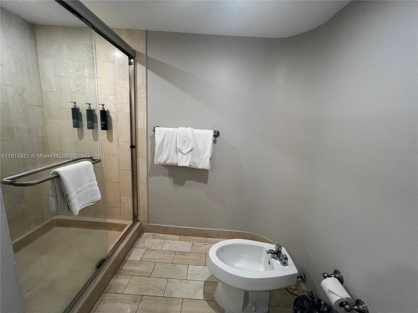 Small Image of 1717 NORTH BAYSHORE DR #A-1038, Miami Number 12
