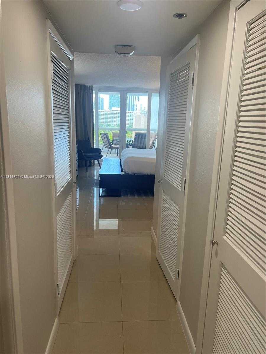 Small Image of 1717 NORTH BAYSHORE DR #A-1038, Miami Number 14