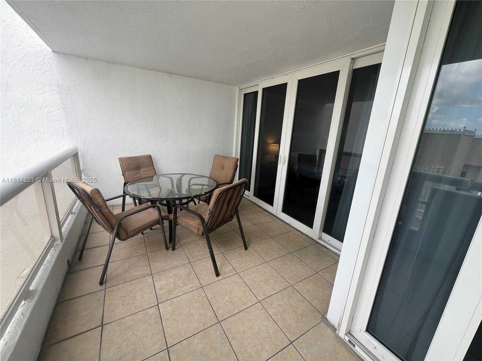 Small Image of 1717 NORTH BAYSHORE DR #A-1038, Miami Number 15