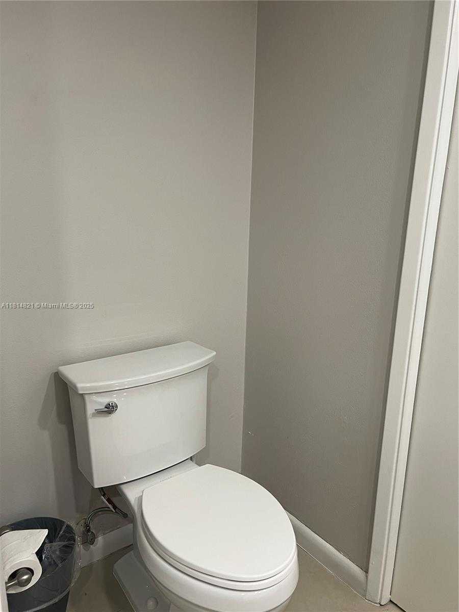 Small Image of 1717 NORTH BAYSHORE DR #A-1038, Miami Number 18