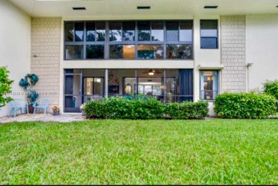 Small Image of 4650 KITTIWAKE CT #4650, Boynton Beach Number 6