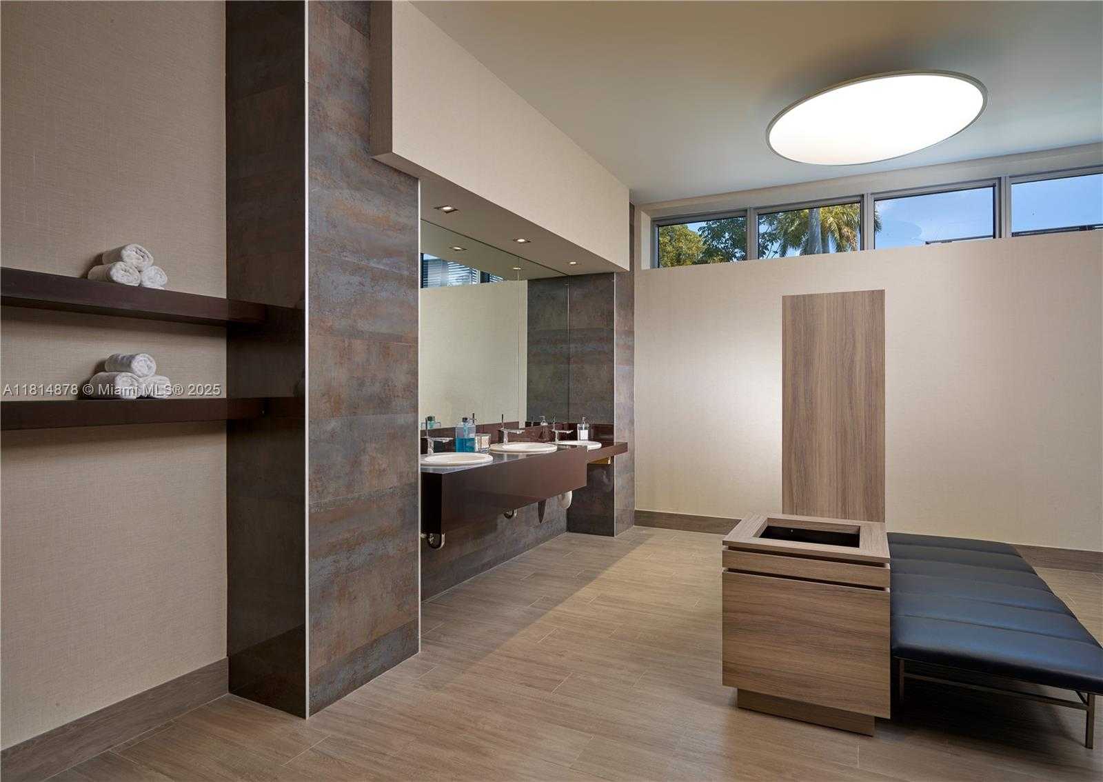 Small Image of 17301 BISCAYNE BLVD #LPH-3, North Miami Beach Number 24