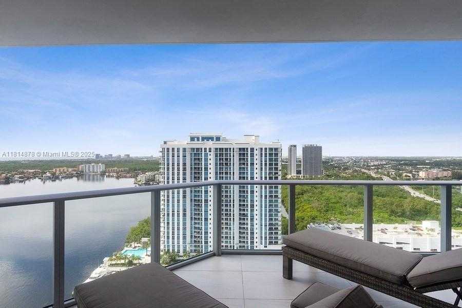 Small Image of 17301 BISCAYNE BLVD #LPH-3, North Miami Beach Number 3