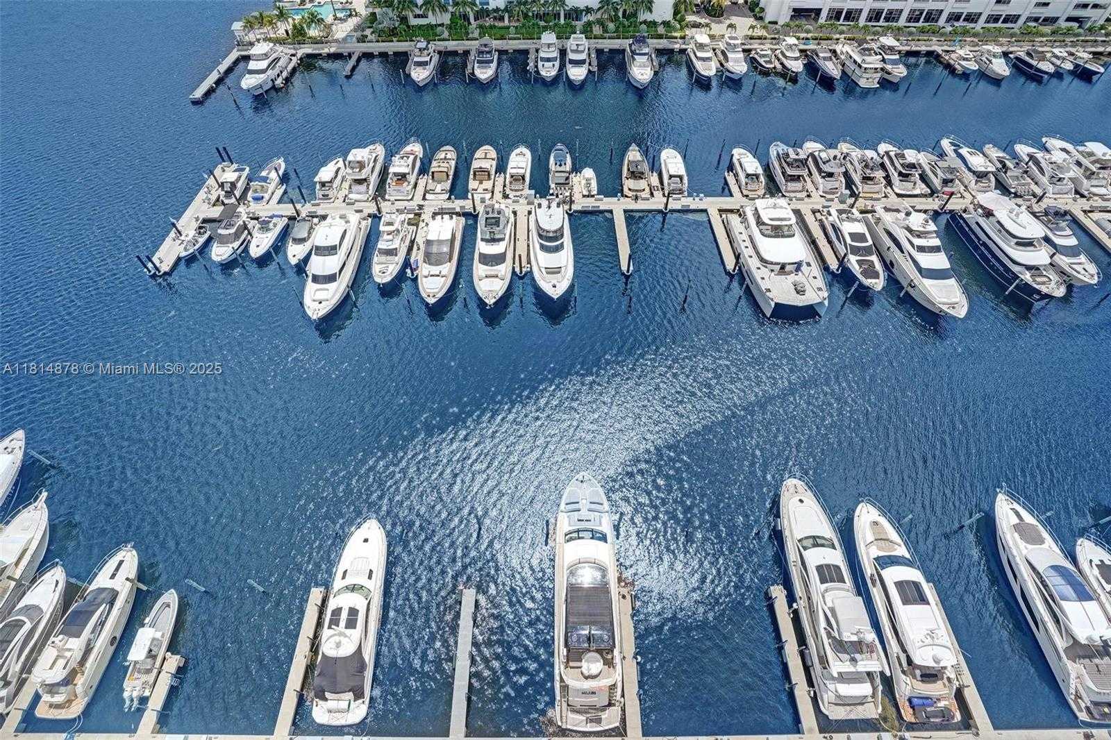 Small Image of 17301 BISCAYNE BLVD #LPH-3, North Miami Beach Number 30