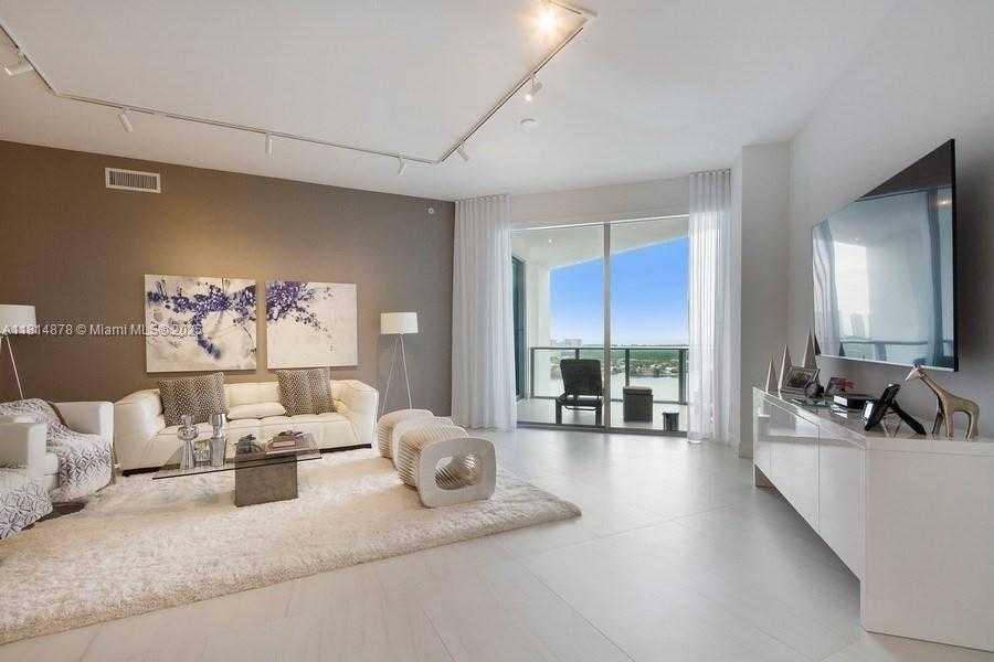Small Image of 17301 BISCAYNE BLVD #LPH-3, North Miami Beach Number 5