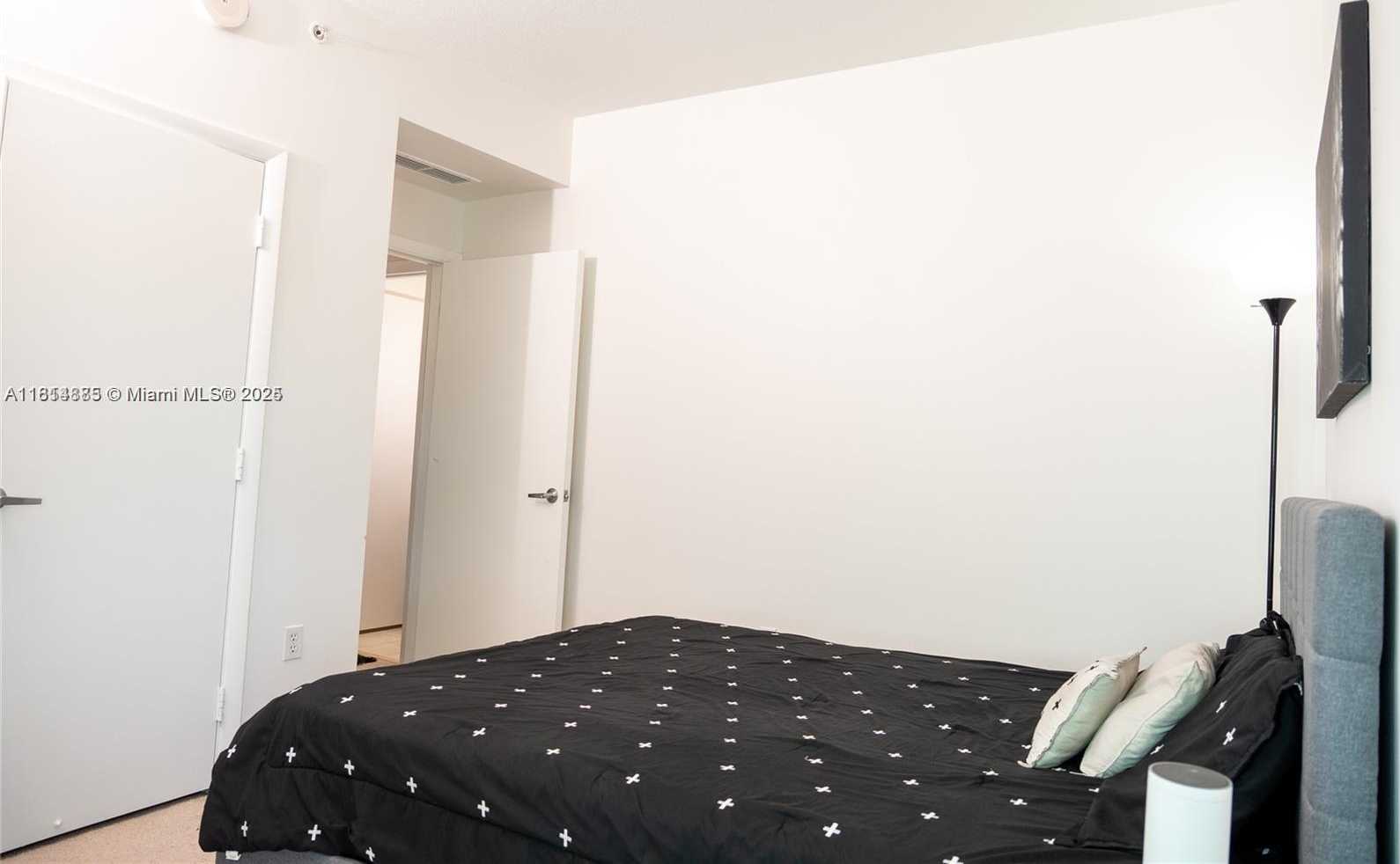 Small Image of 1900 NORTH BAYSHORE DR #3003, Miami Number 15