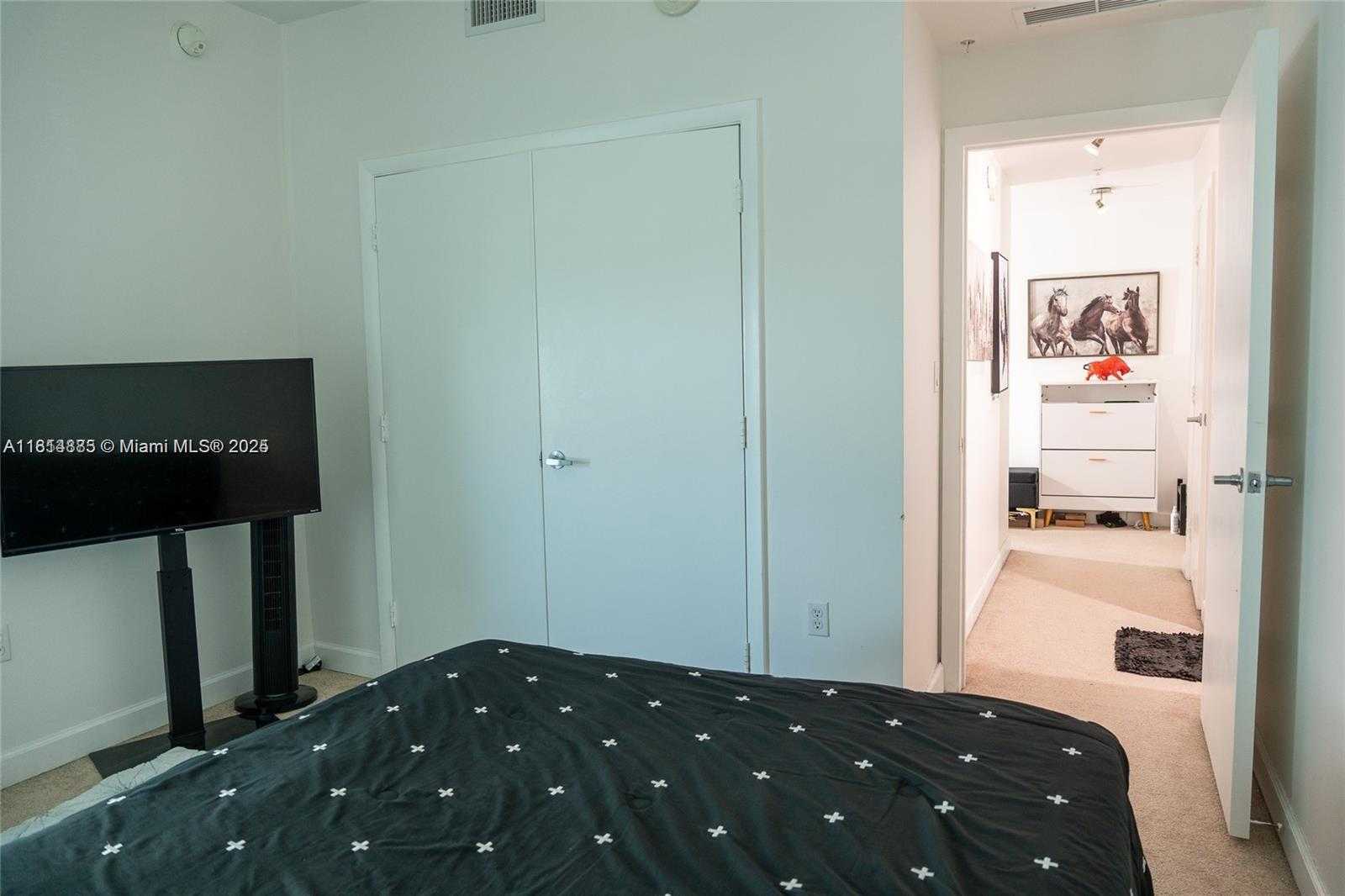 Small Image of 1900 NORTH BAYSHORE DR #3003, Miami Number 18