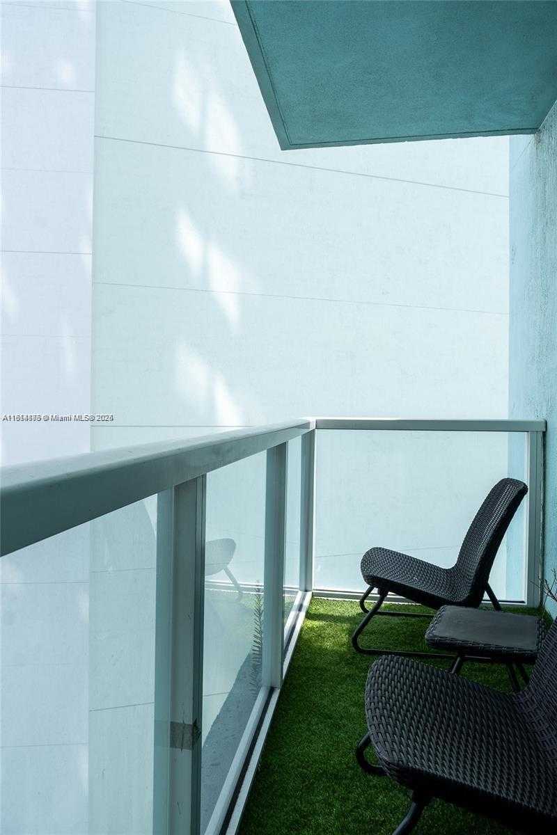 Small Image of 1900 NORTH BAYSHORE DR #3003, Miami Number 21