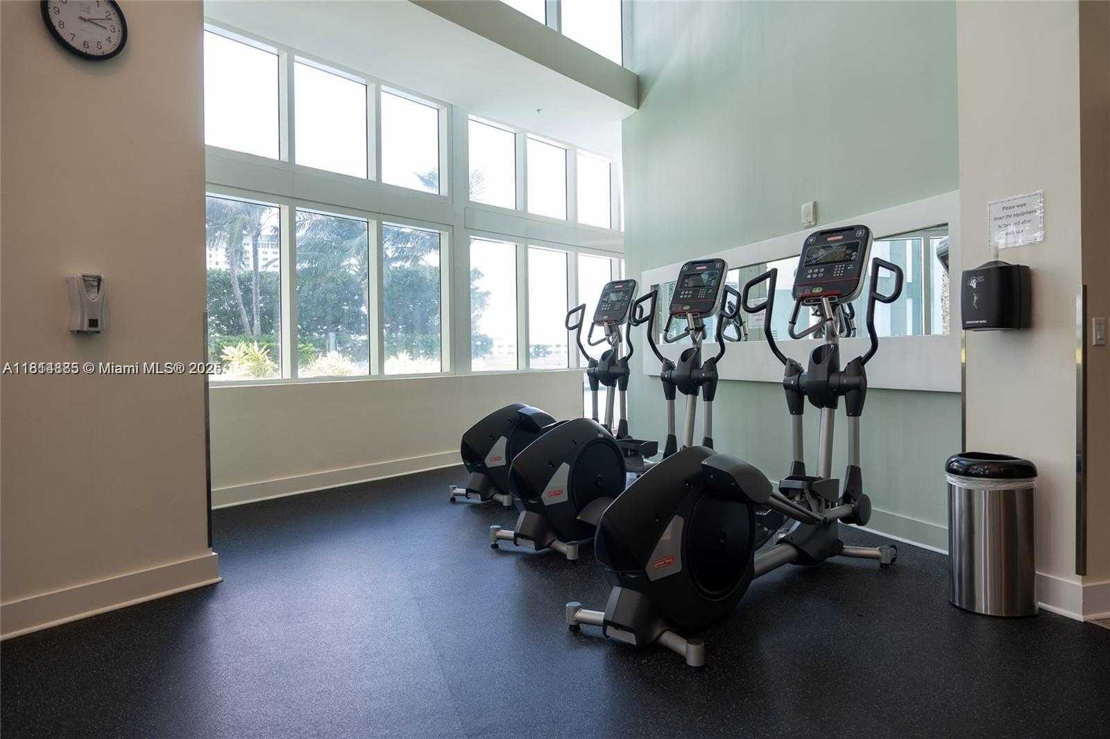 Small Image of 1900 NORTH BAYSHORE DR #3003, Miami Number 32