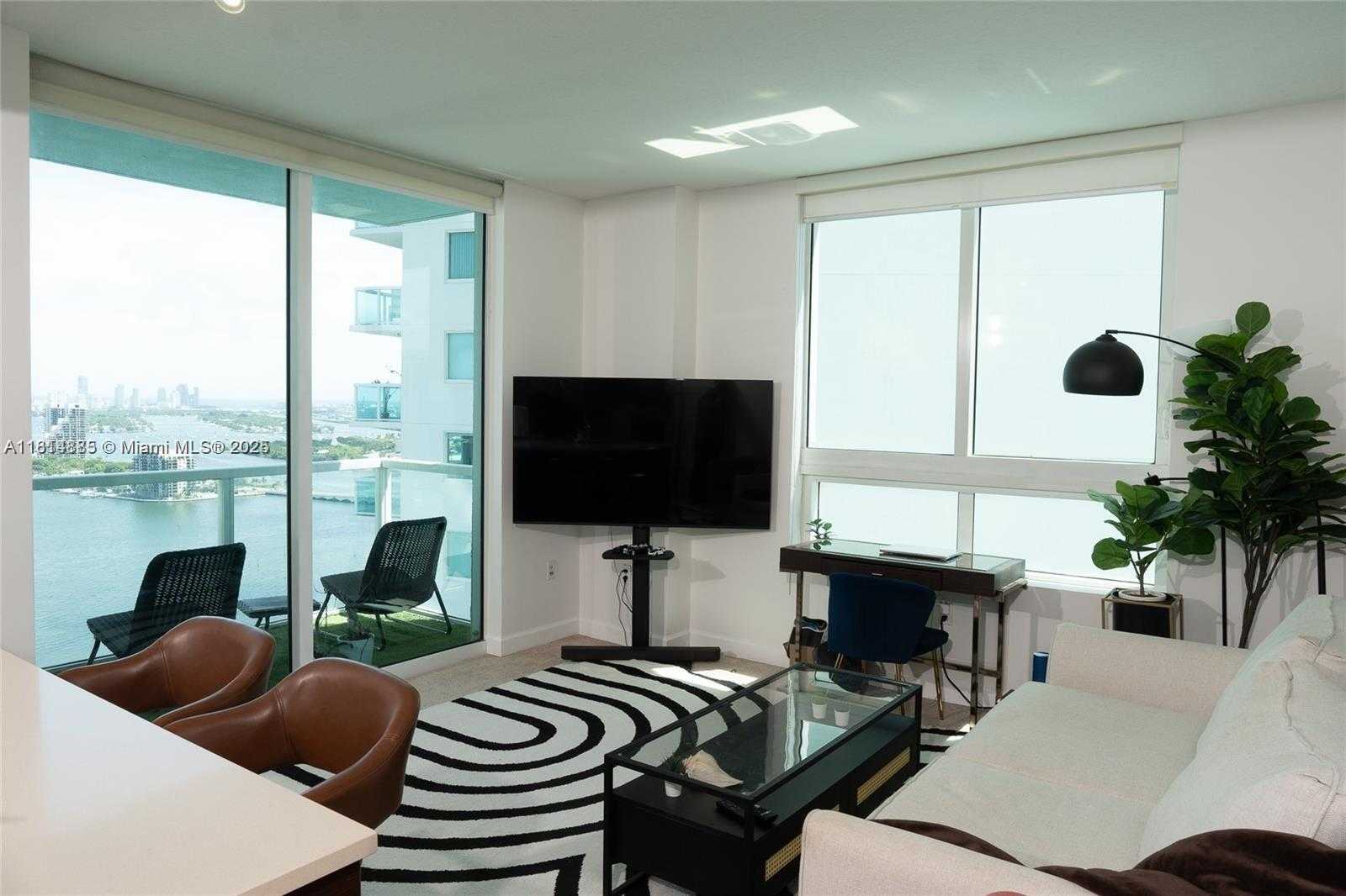 Small Image of 1900 NORTH BAYSHORE DR #3003, Miami Number 38