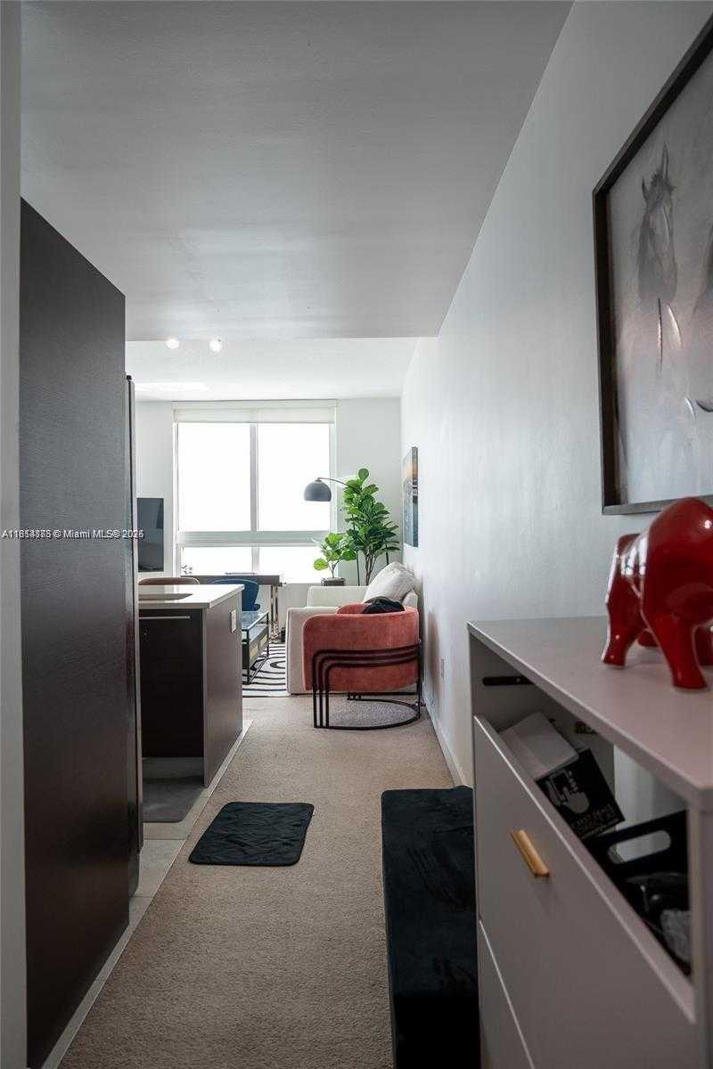Small Image of 1900 NORTH BAYSHORE DR #3003, Miami Number 7