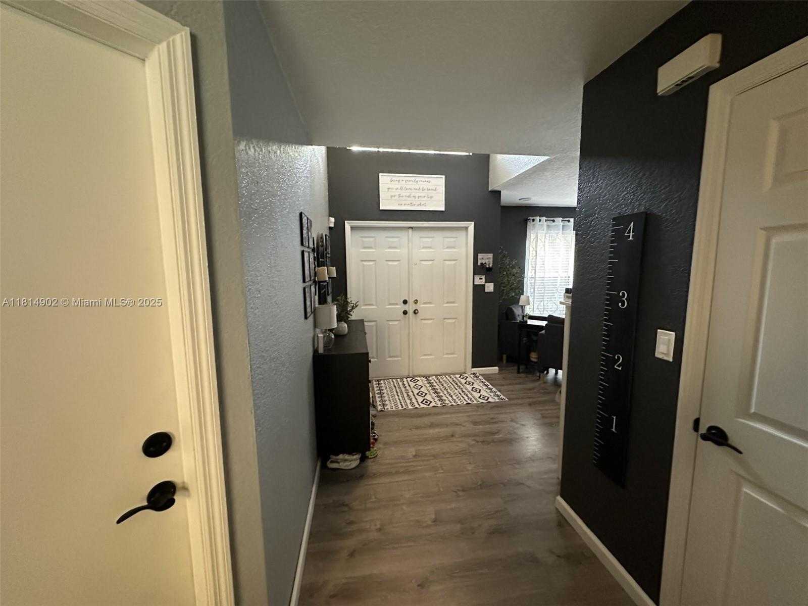 Small Image of 238 MAGNOLIA AVENUE, Davie Number 22