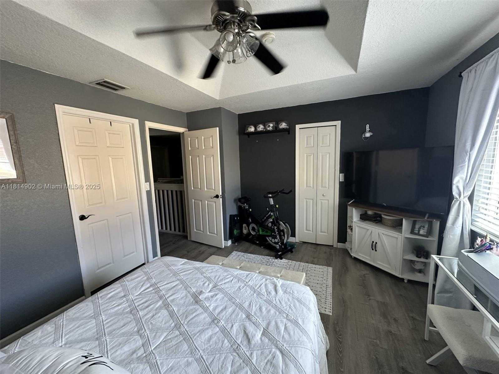 Small Image of 238 MAGNOLIA AVENUE, Davie Number 41