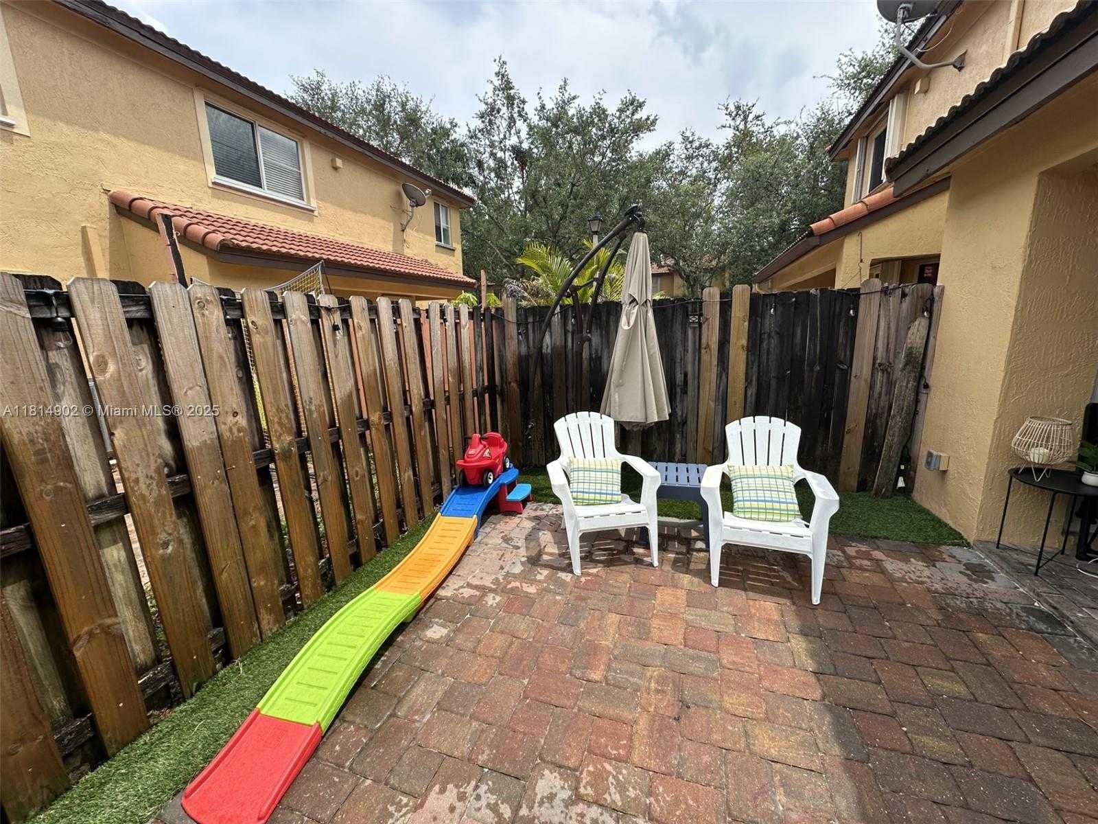 Small Image of 238 MAGNOLIA AVENUE, Davie Number 52