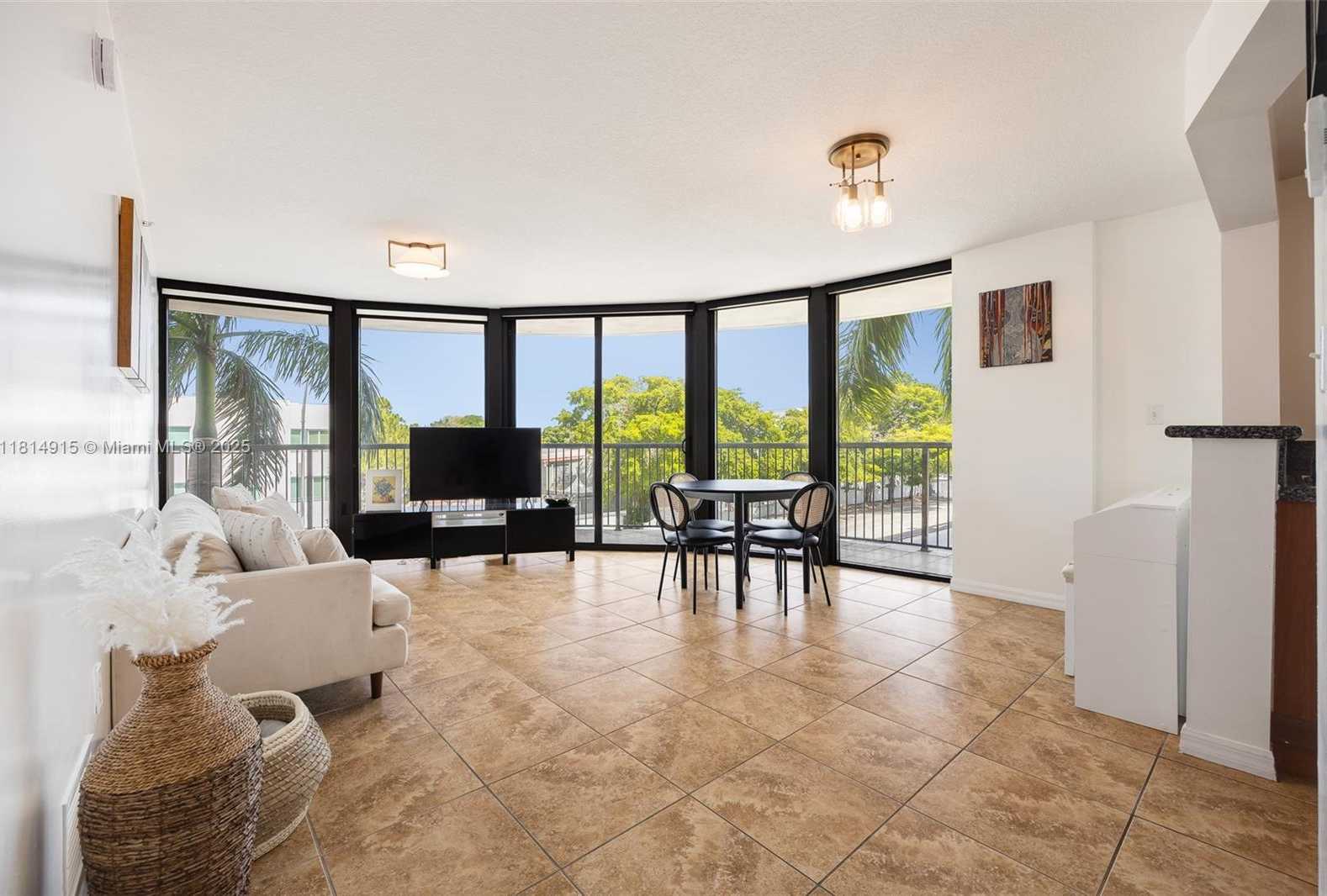 Small Image of 1690 SOUTH WEST 27TH AVE #301, Miami Number 4