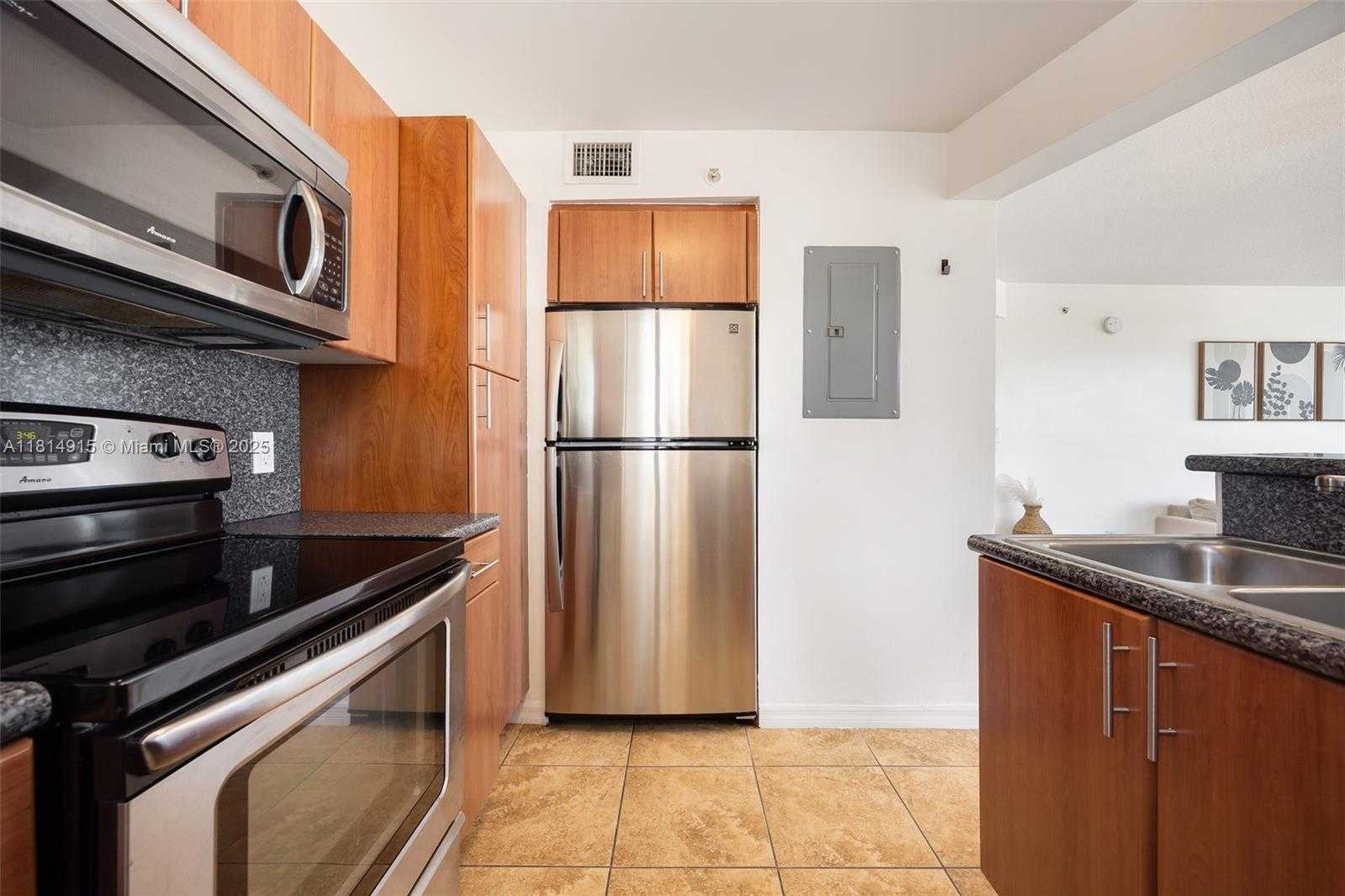 Small Image of 1690 SOUTH WEST 27TH AVE #301, Miami Number 7
