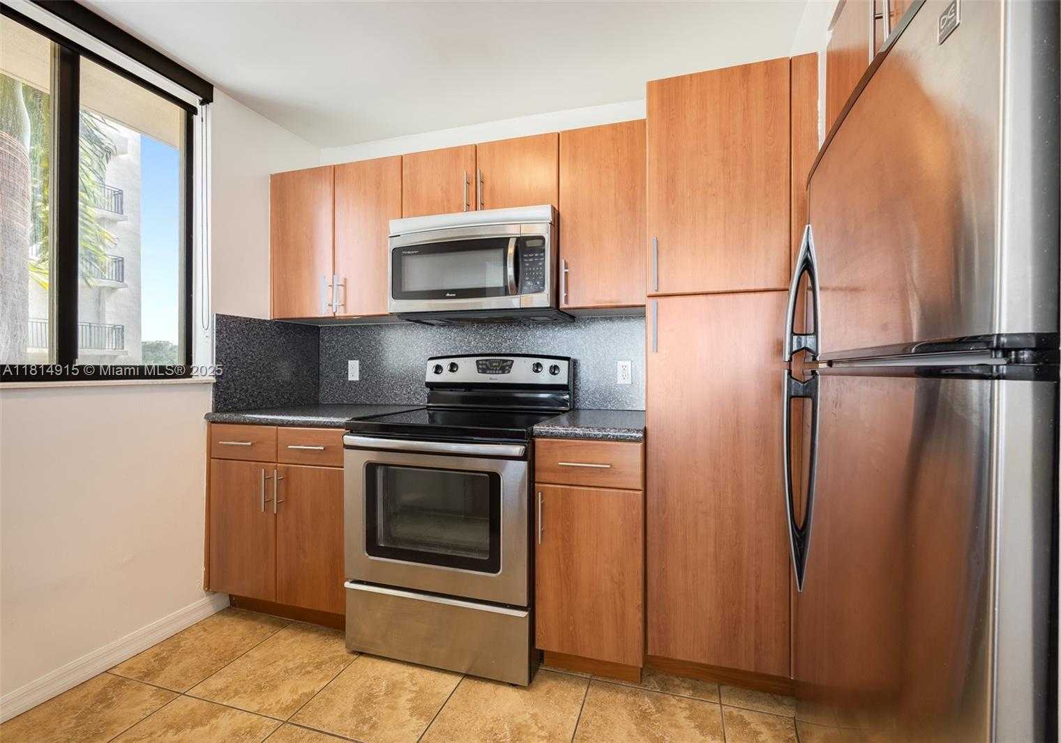 Small Image of 1690 SOUTH WEST 27TH AVE #301, Miami Number 8