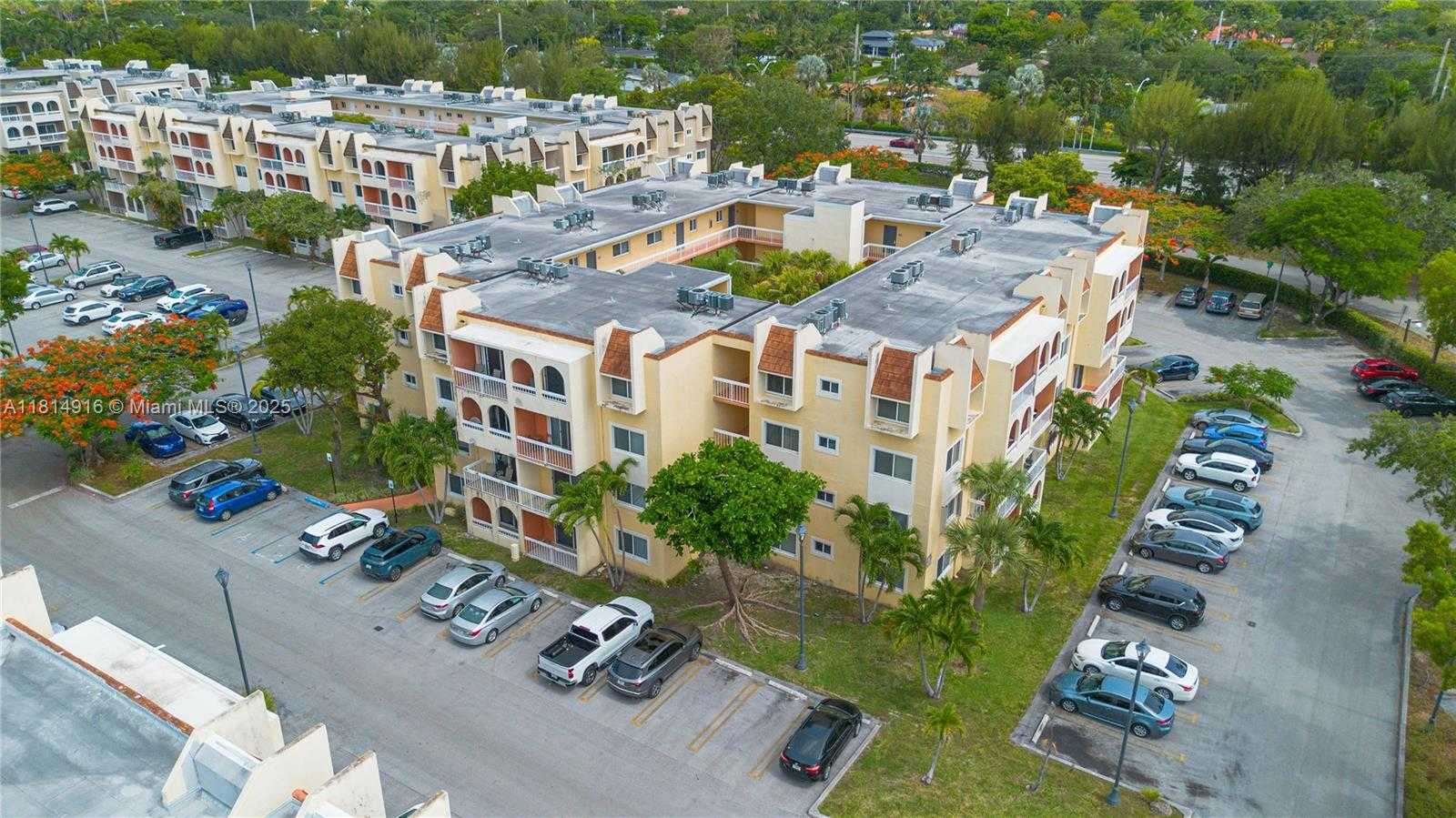 Small Image of 7830 CAMINO REAL #K-406, Miami Number 13