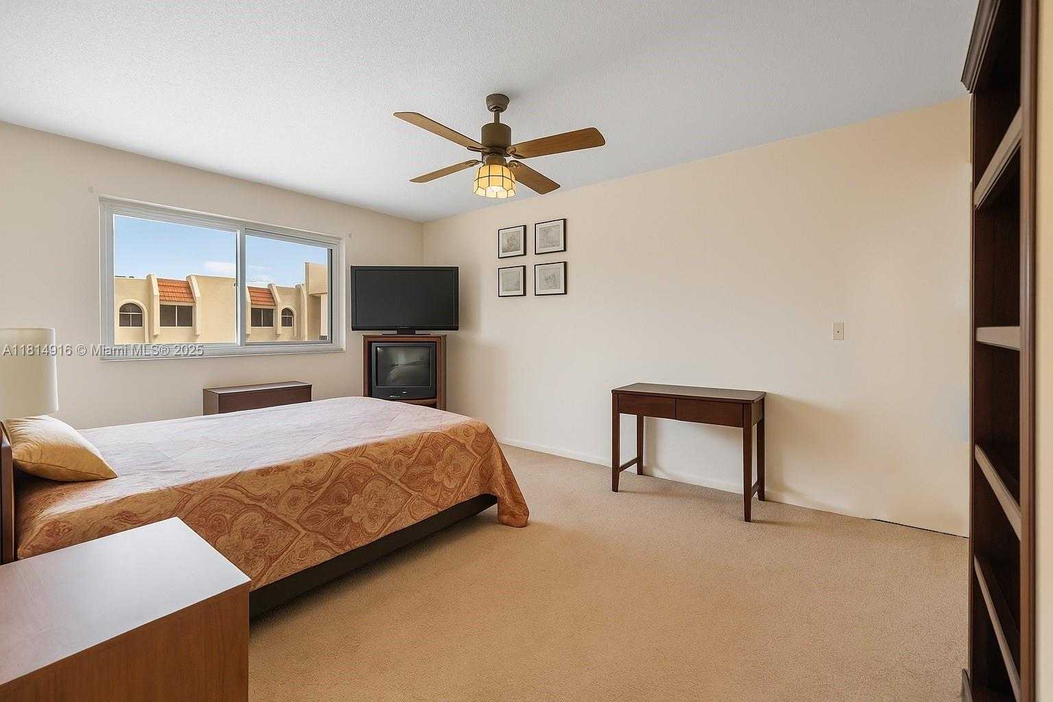 Small Image of 7830 CAMINO REAL #K-406, Miami Number 3