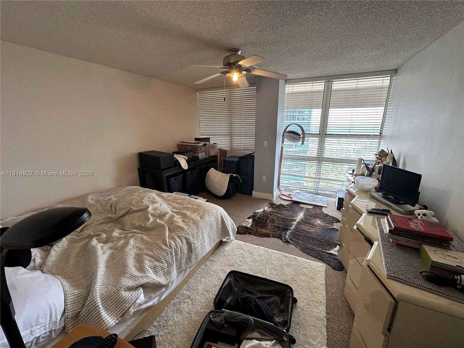 Small Image of 600 NORTH EAST 36TH ST #PH14, Miami Number 16