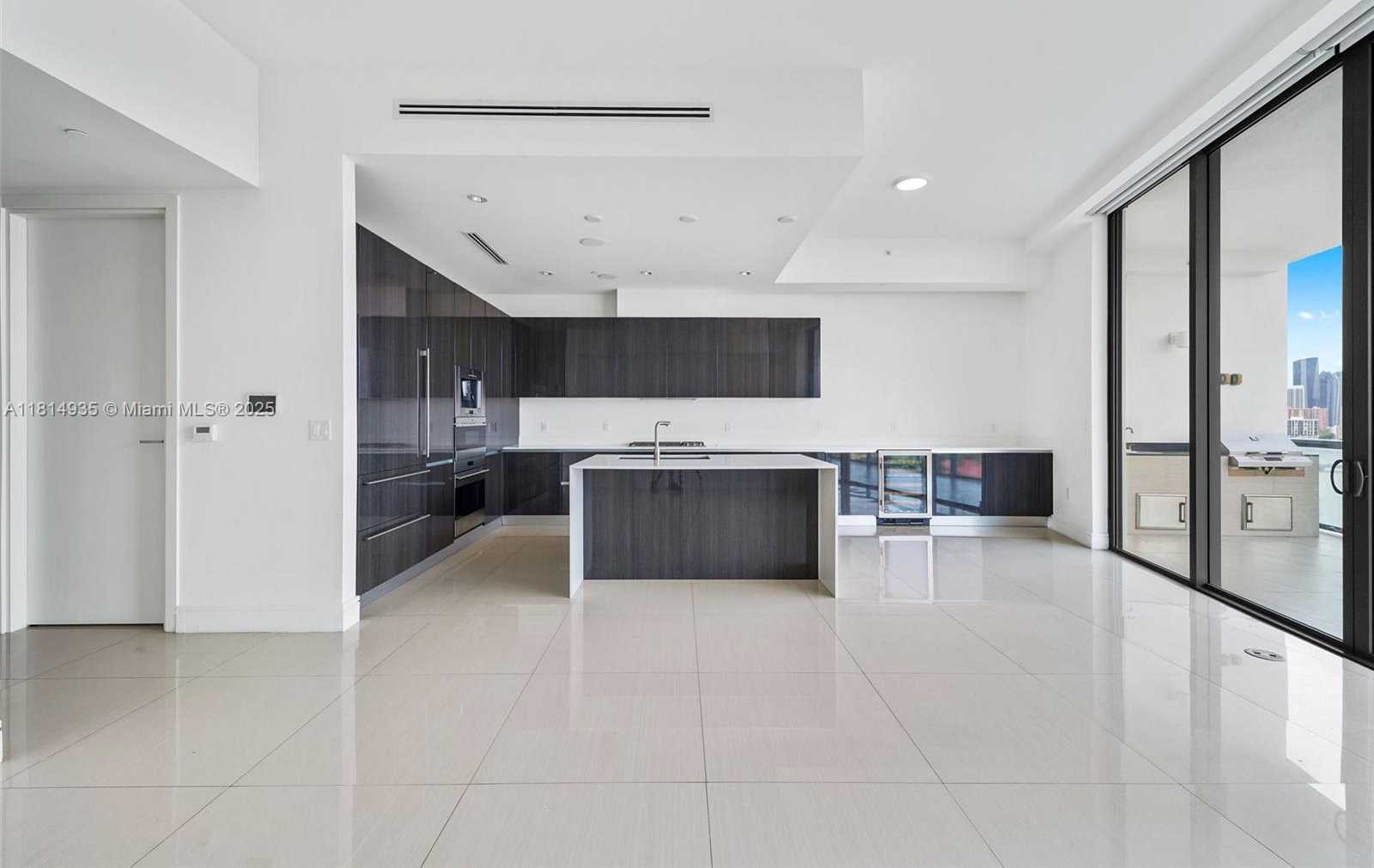 Small Image of 3250 NORTH EAST 188TH ST #LPH07, Aventura Number 2