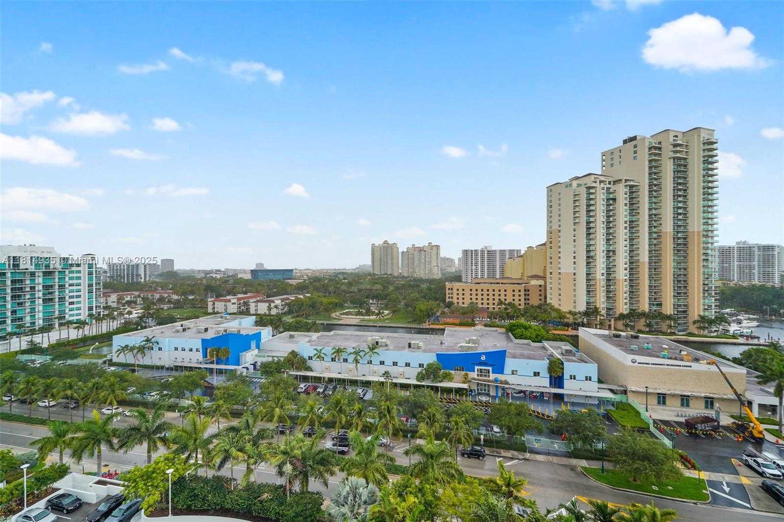 Small Image of 3250 NORTH EAST 188TH ST #LPH07, Aventura Number 40