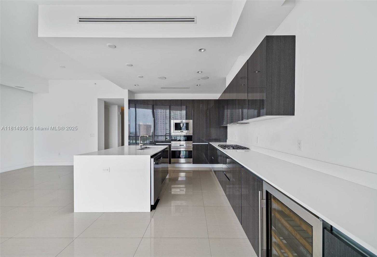 Small Image of 3250 NORTH EAST 188TH ST #LPH07, Aventura Number 6