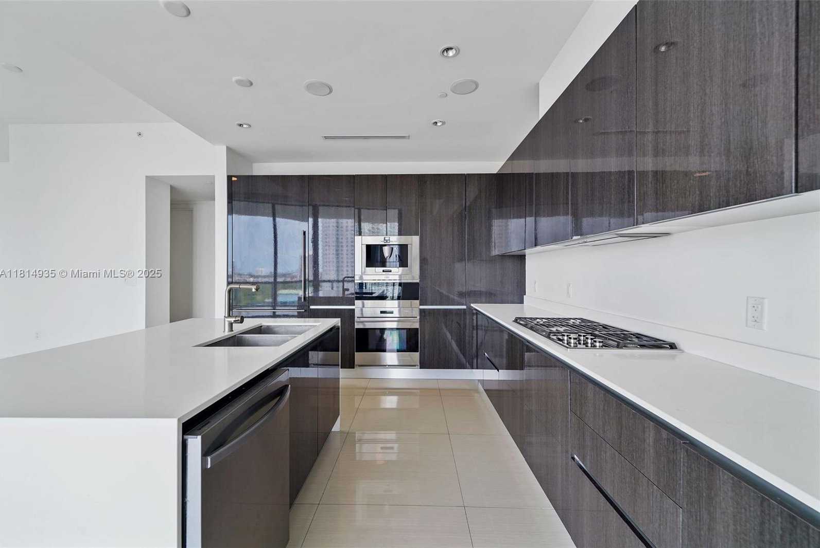 Small Image of 3250 NORTH EAST 188TH ST #LPH07, Aventura Number 7
