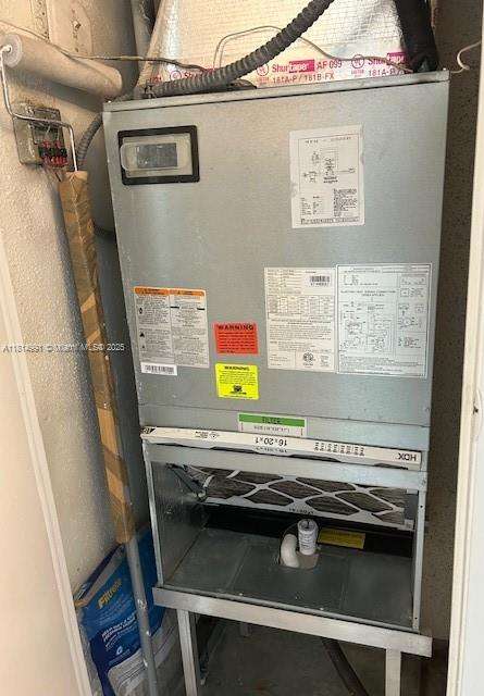 Small Image of 20400 SOUTH WEST COUNTRY CLUB DR #209, Aventura Number 16