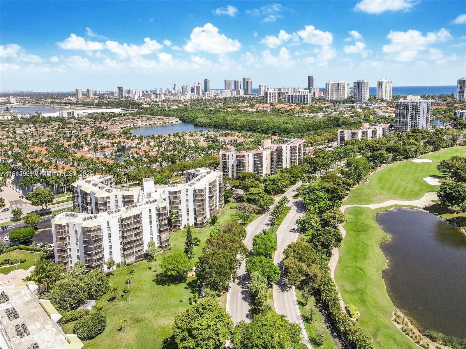 Small Image of 20400 SOUTH WEST COUNTRY CLUB DR #209, Aventura Number 27