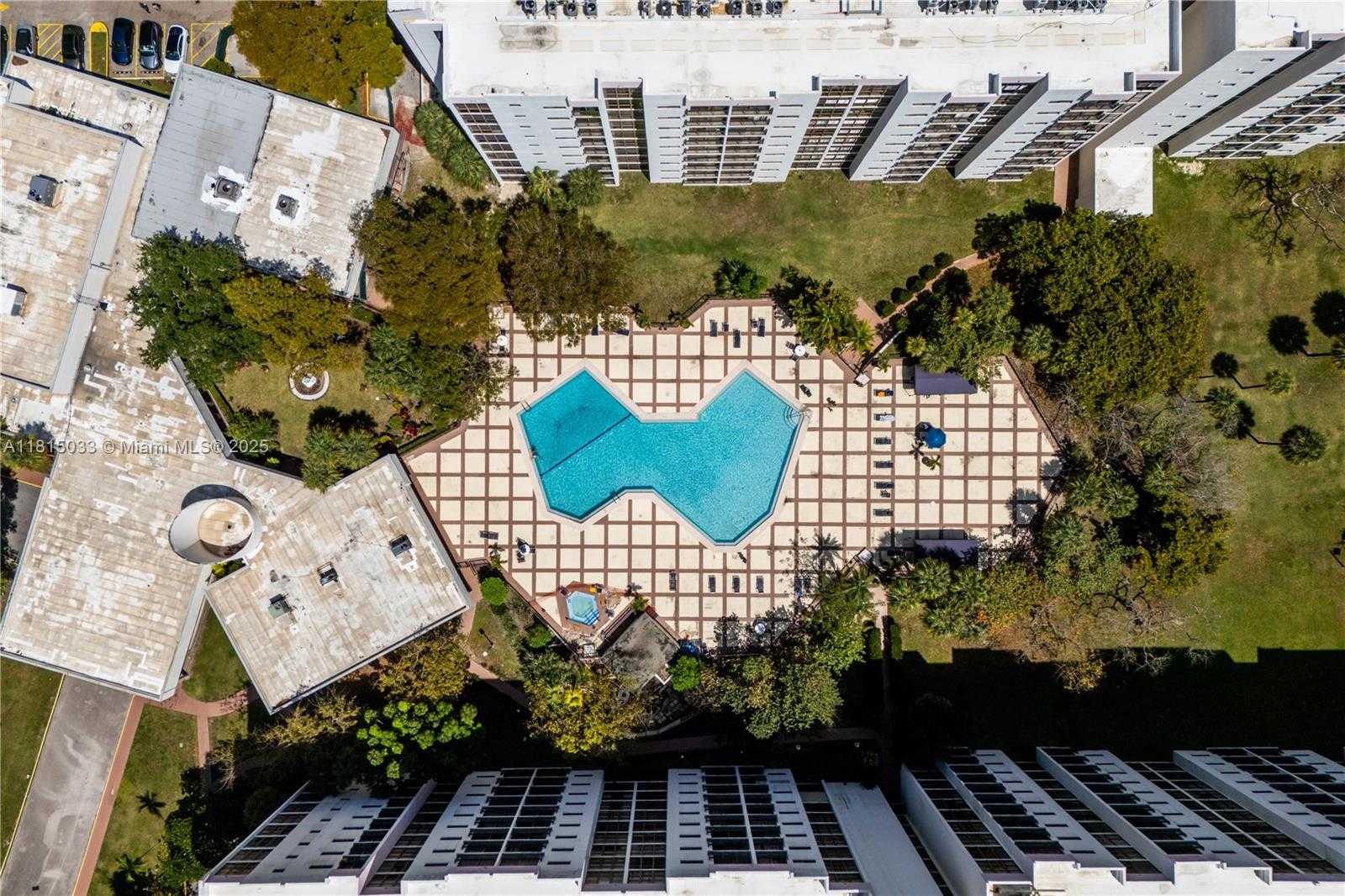 Small Image of 17011 NORTH BAY RD #307, Sunny Isles Beach Number 17